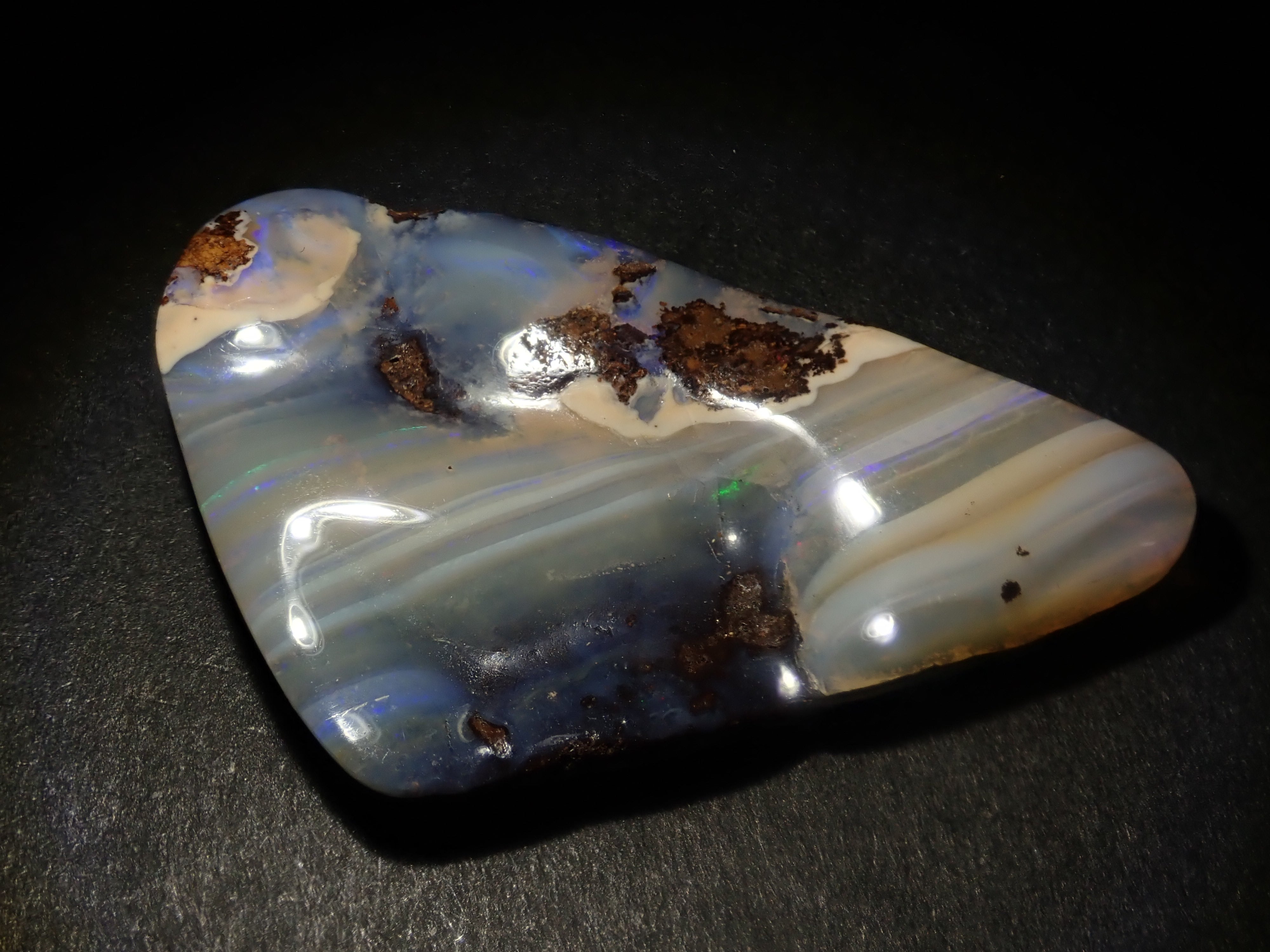 Limited to 7 stones: 1 loose Australian boulder opal (average 25 carats) Multiple purchase discounts available