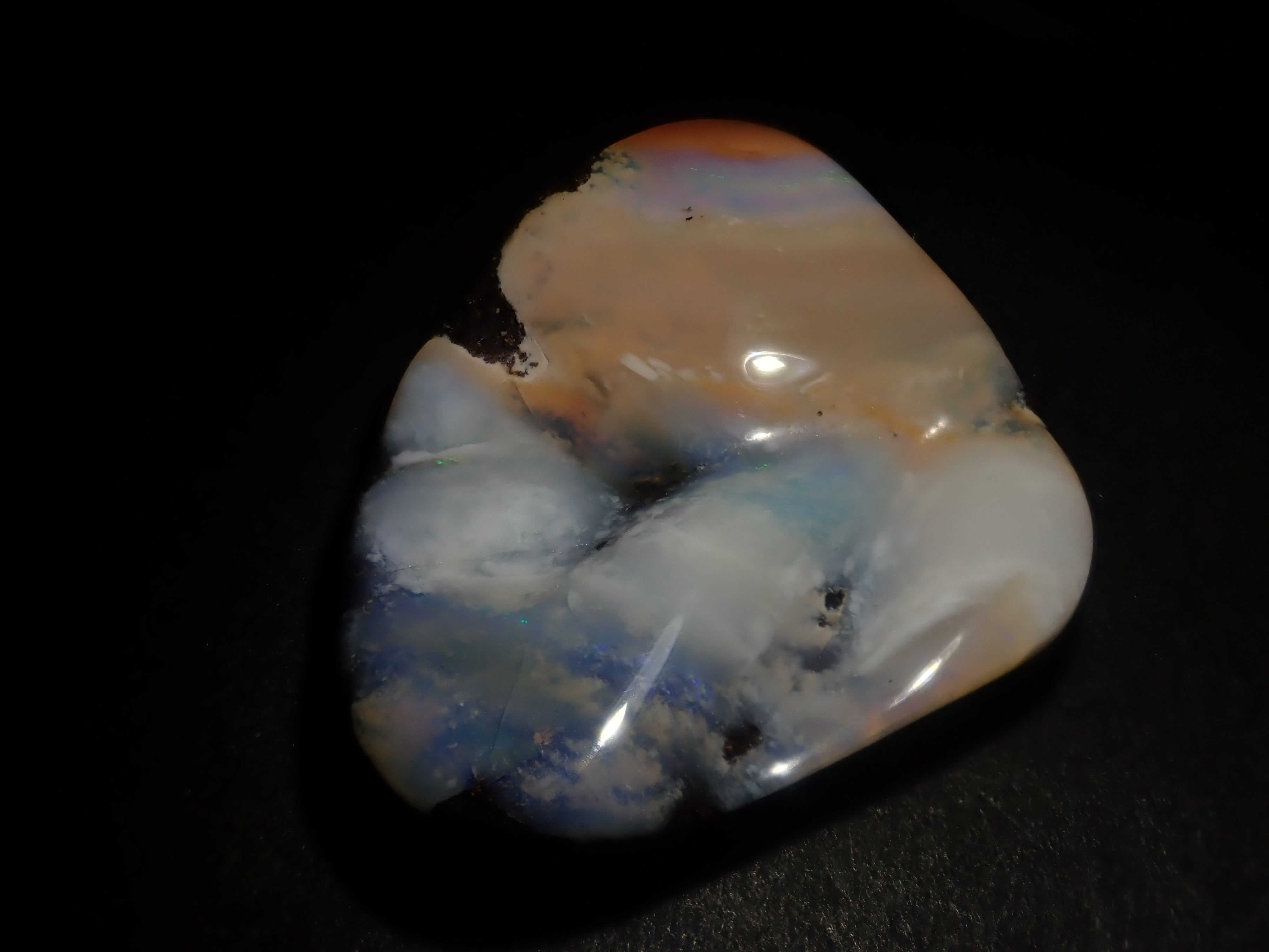 Limited to 7 stones: 1 loose Australian boulder opal (average 25 carats) Multiple purchase discounts available