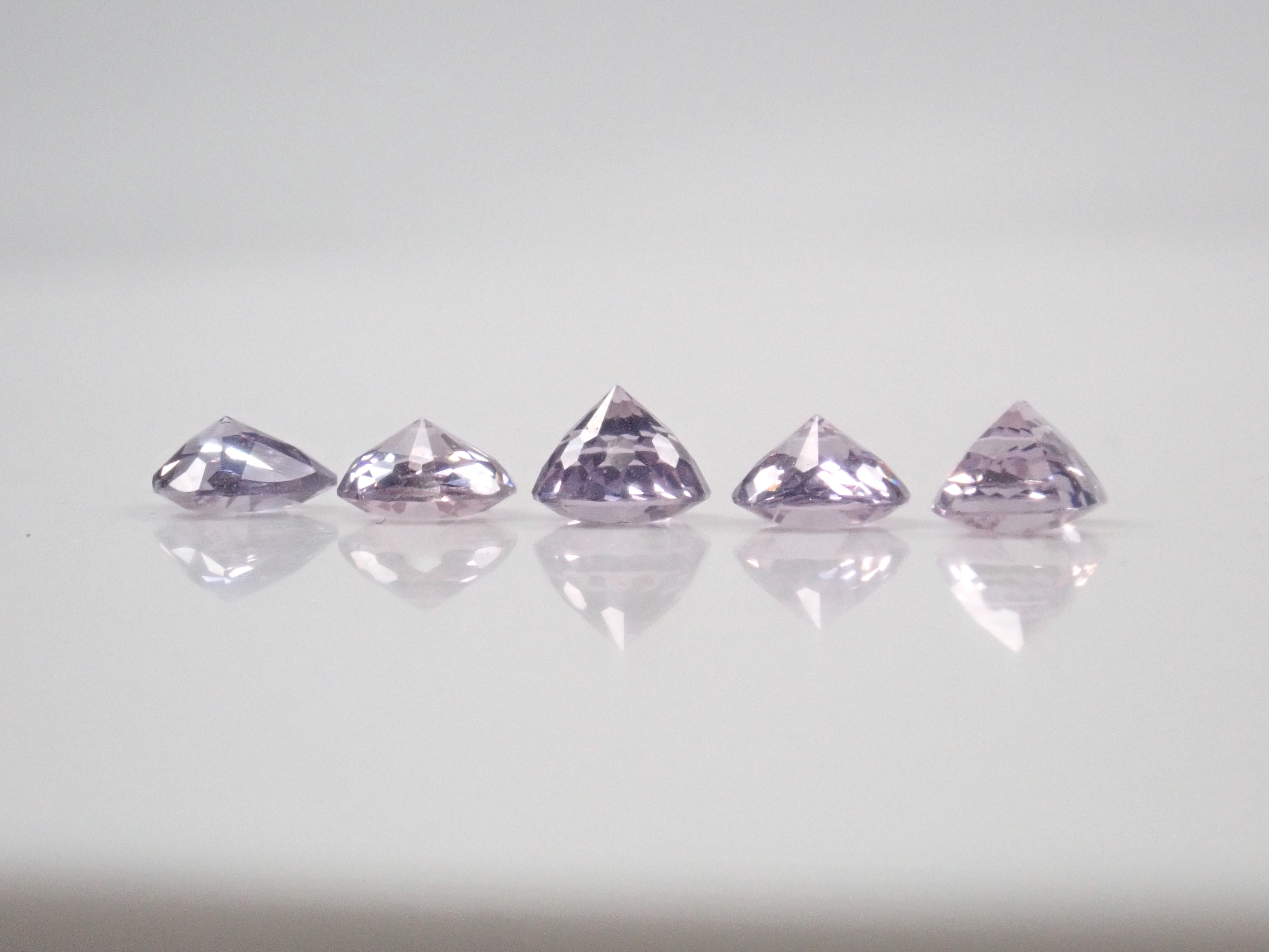 [On sale from 10pm on 8/3] {Limited to 5 stones} 1 loose purple spinel stone from Tajikistan {Multiple purchase discounts available}