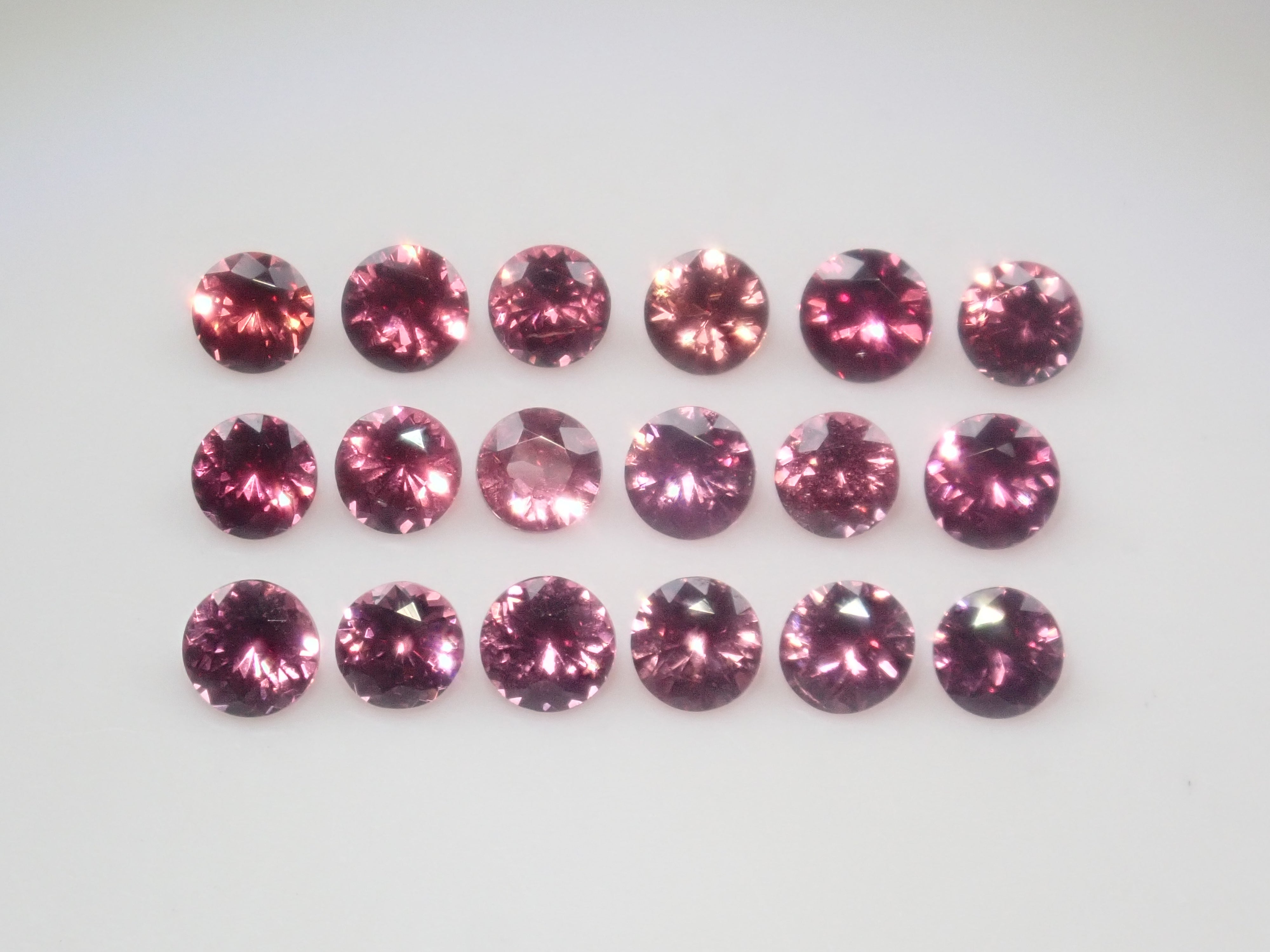 【2/15 22時販売】《限定18石》スリランカ産ロードライトガーネット3mm1石ルース《複数購入割引有》