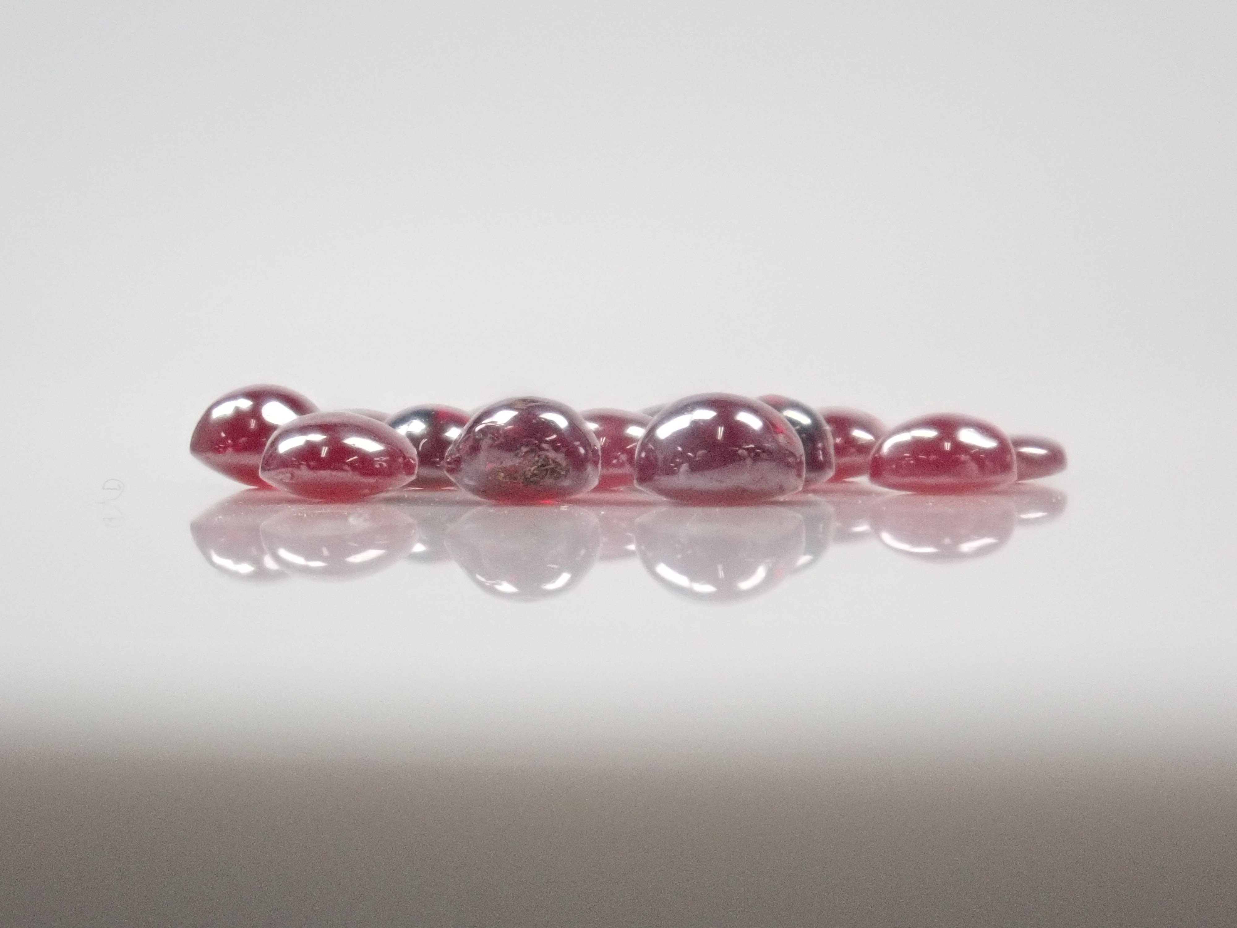 [Available at 10 PM on August 11th] Limited to 13 stones: 1 loose Chinese cinnabar (certificate of authenticity included for each stone) [Multiple purchase discounts available]
