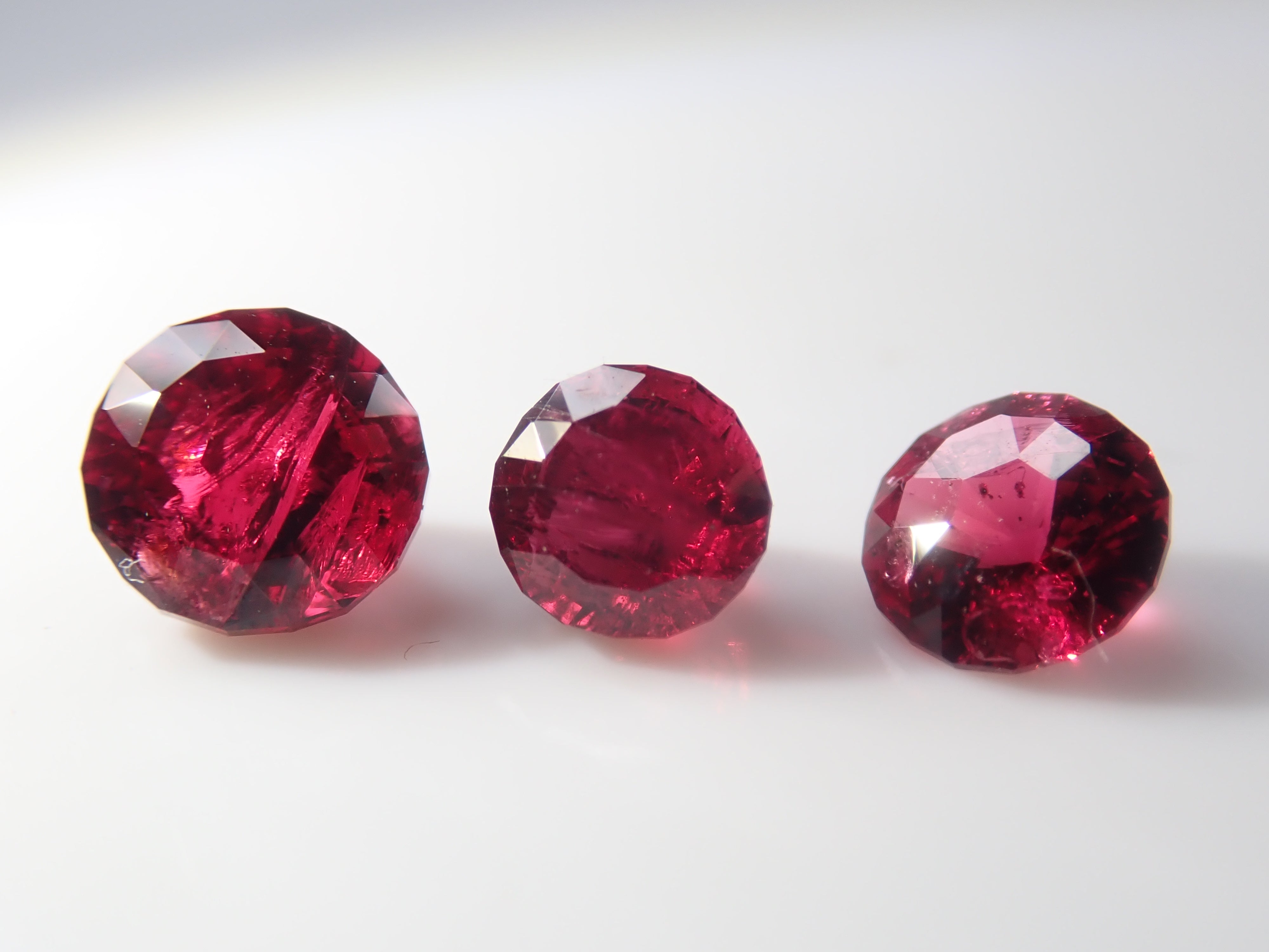 Limited to 10 stones Gem gacha💎 [Mr. Sanje] Tanzanian spinel (1 in 3 will be a red spinel) 1 loose stone [Multiple purchase discounts available]