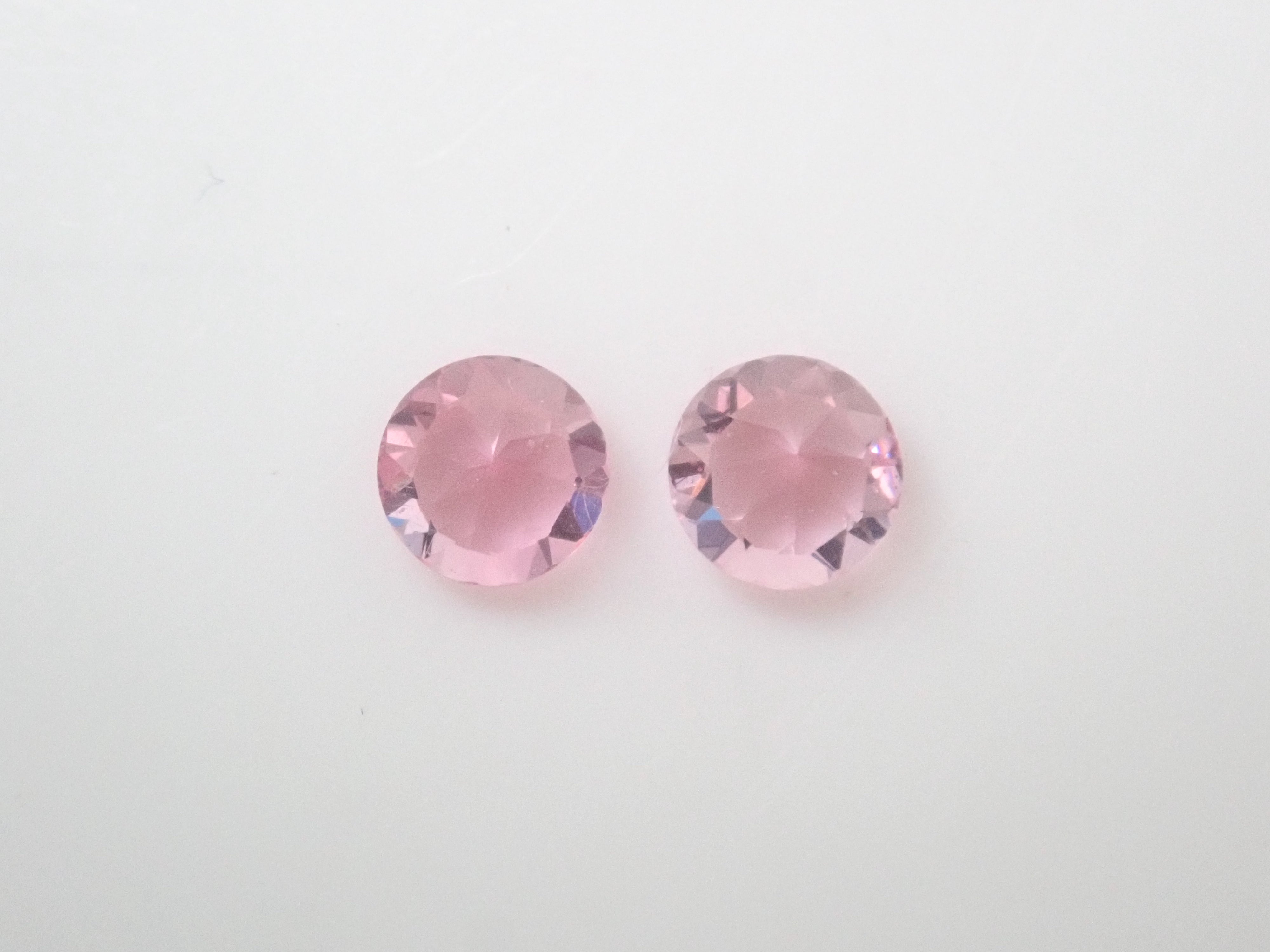 Limited to 2 stones: 1 loose Mahenge spinel from Tanzania (3mm, round cut) Discounts available for multiple purchases