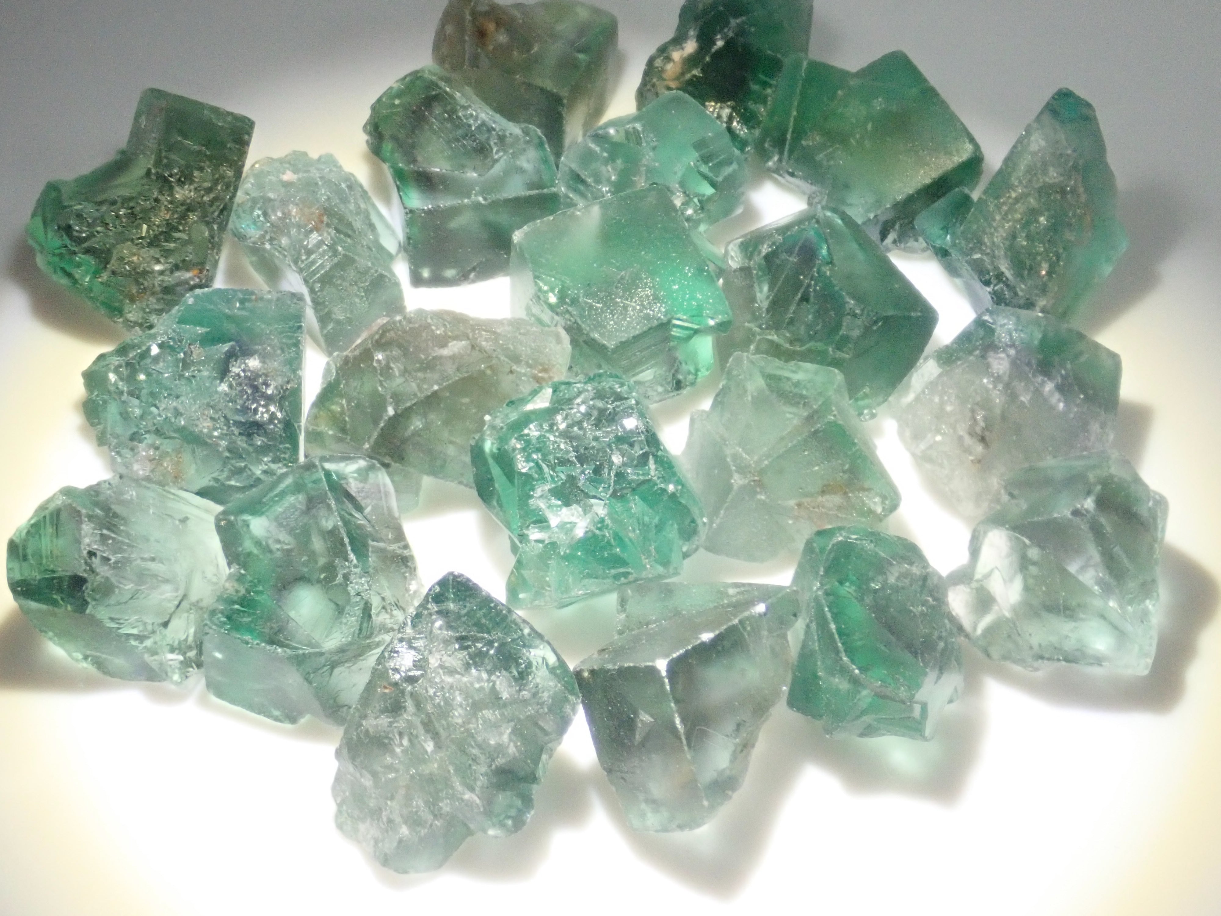 [On sale from 10pm on 2/15] [New in Tucson] Set of 2 fluorite rough stones from Diana Maria and Lady Annabella in the UK [Multiple purchase discounts available]