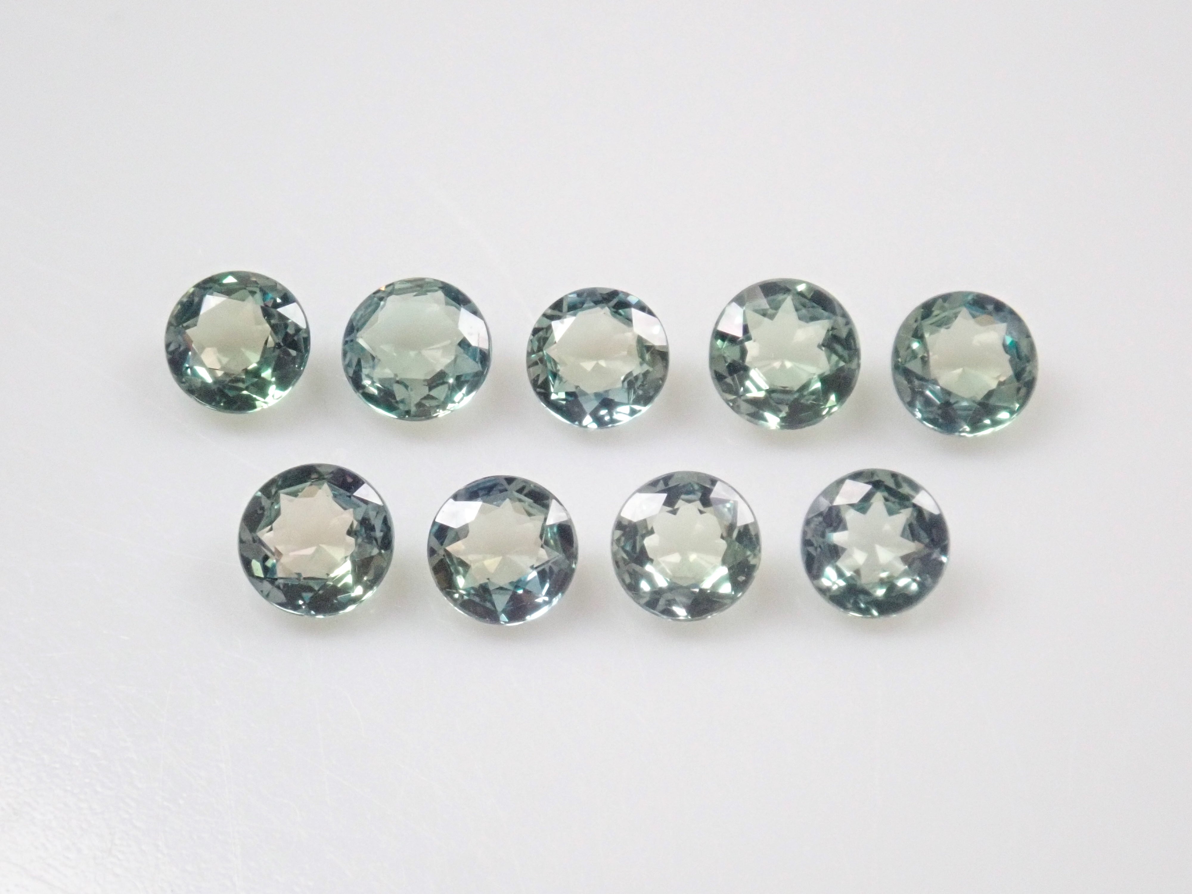 《限定9石》ブラジル産アレキサンドライト1石ルース（ローズカット,3mm/平均0.105ct）《複数購入割引有》