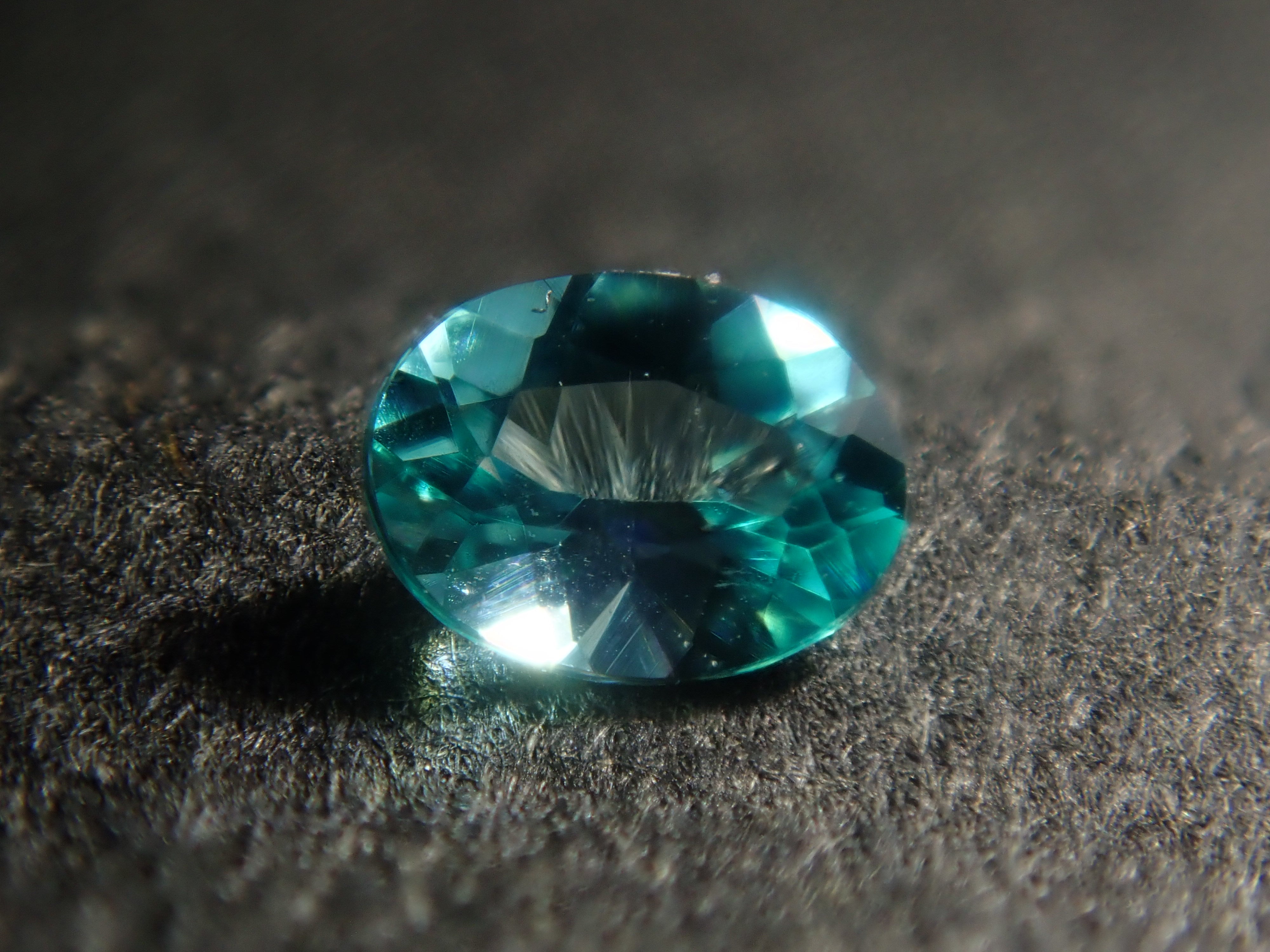[On Sale 3/7 at 10 PM] Limited Edition (36 stones) Brazilian Paraiba Tourmaline (Batalha Mine) Gacha 💎 Regular price: ¥45,800 (Includes sorting and unheated stones) [Multiple purchase discounts available]