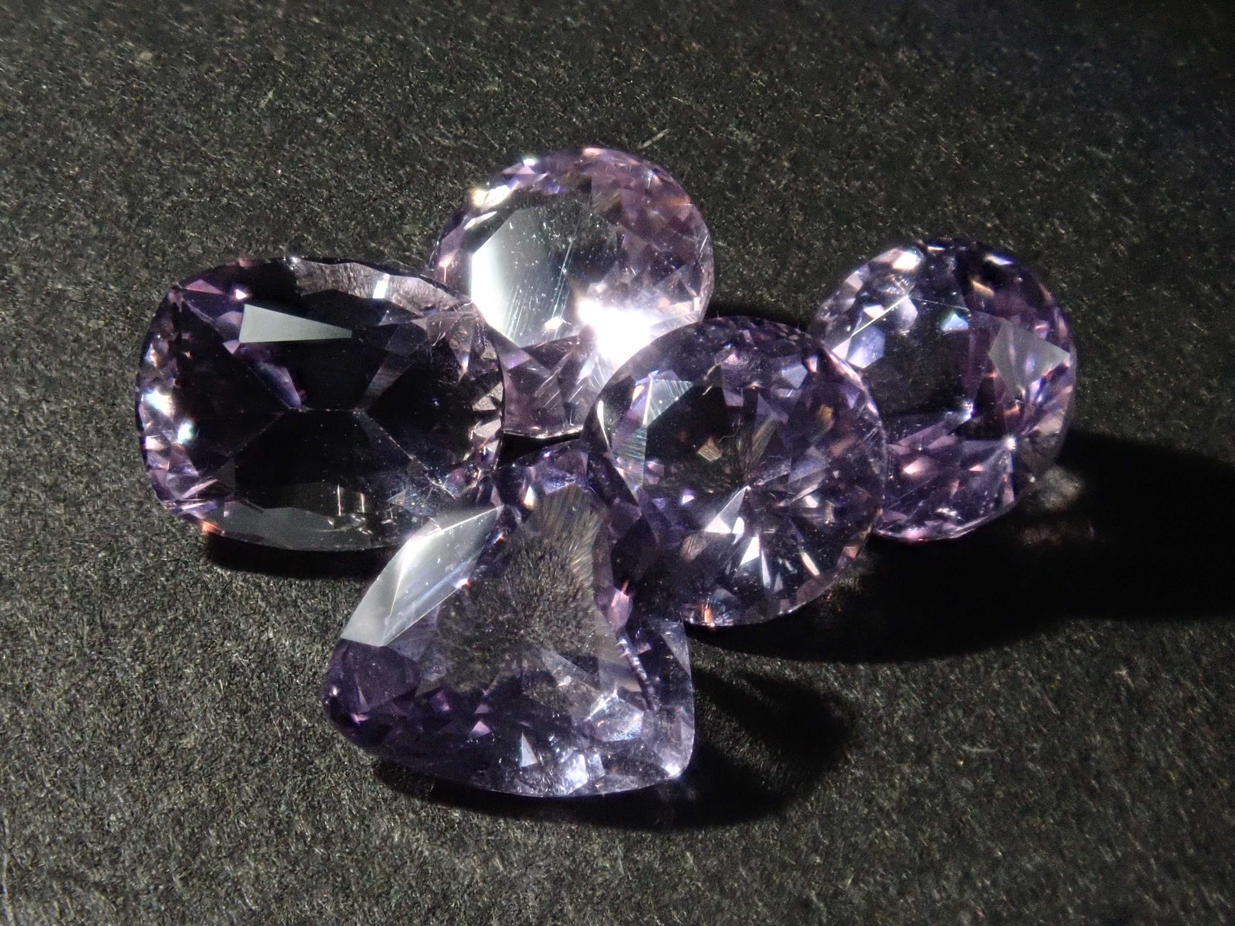 [On sale from 10pm on 8/3] {Limited to 5 stones} 1 loose purple spinel stone from Tajikistan {Multiple purchase discounts available}