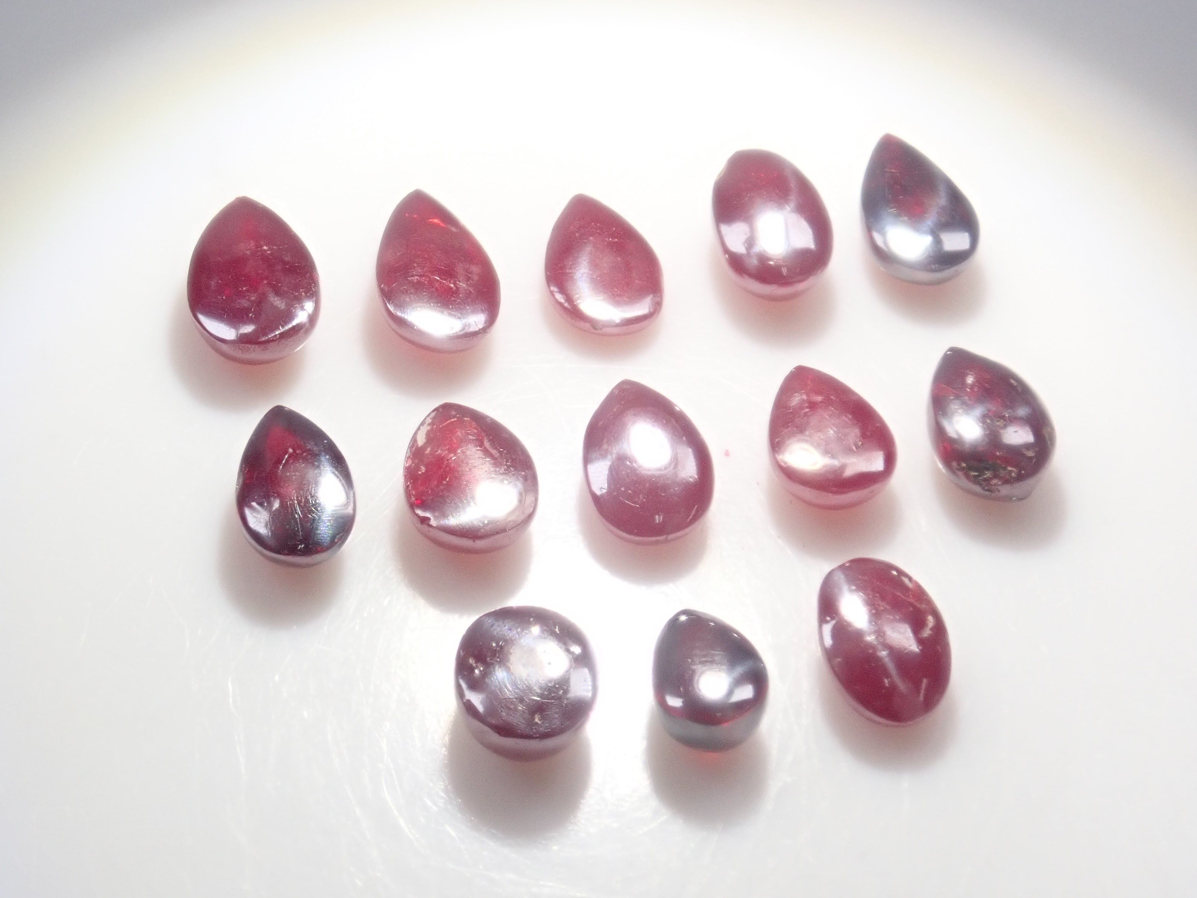 [Available at 10 PM on August 11th] Limited to 13 stones: 1 loose Chinese cinnabar (certificate of authenticity included for each stone) [Multiple purchase discounts available]