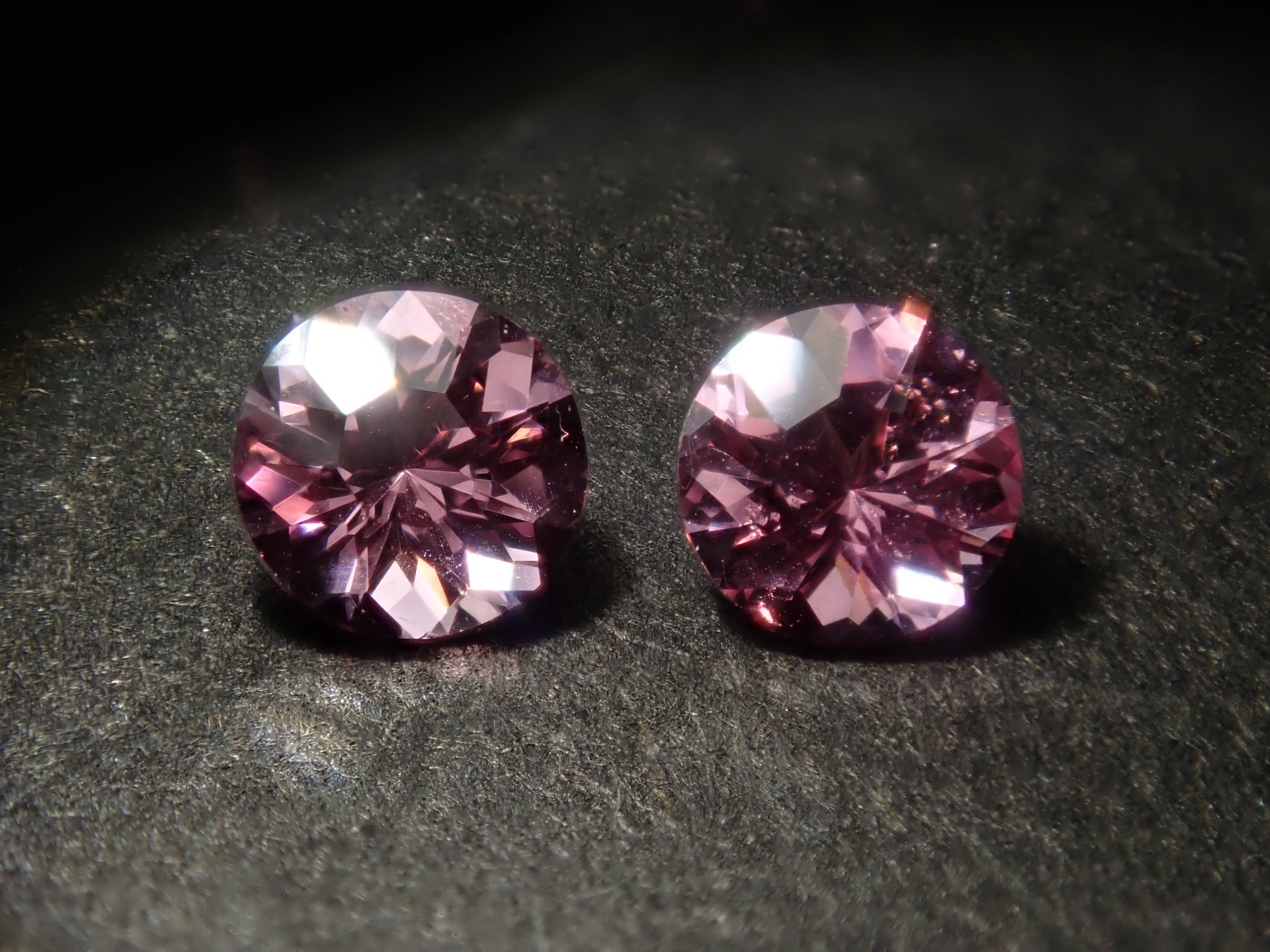 Limited to 2 stones: 1 loose Mahenge spinel from Tanzania (3mm, round cut) Discounts available for multiple purchases