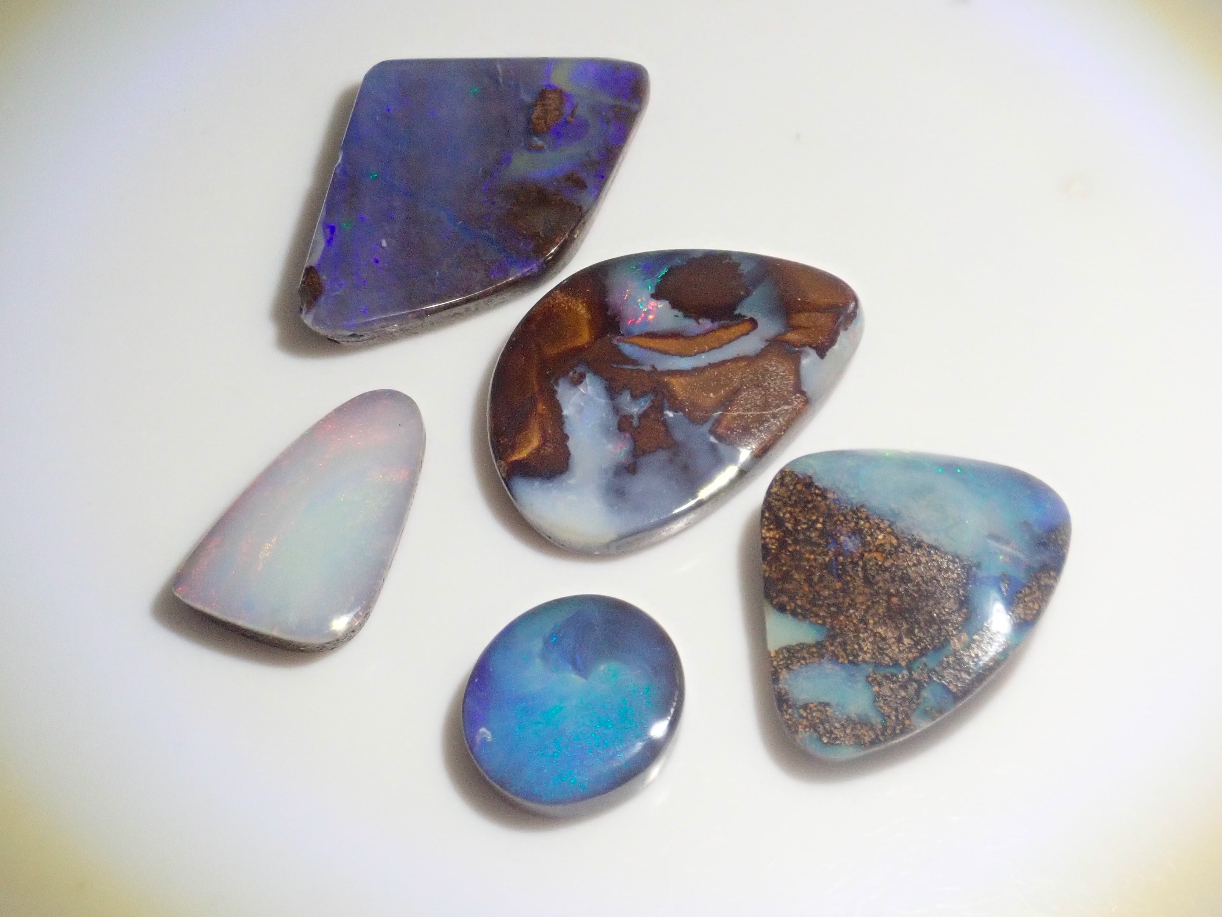 Limited to 5 stones: 1 loose Australian boulder opal (average 12.5ct) Multiple purchase discounts available