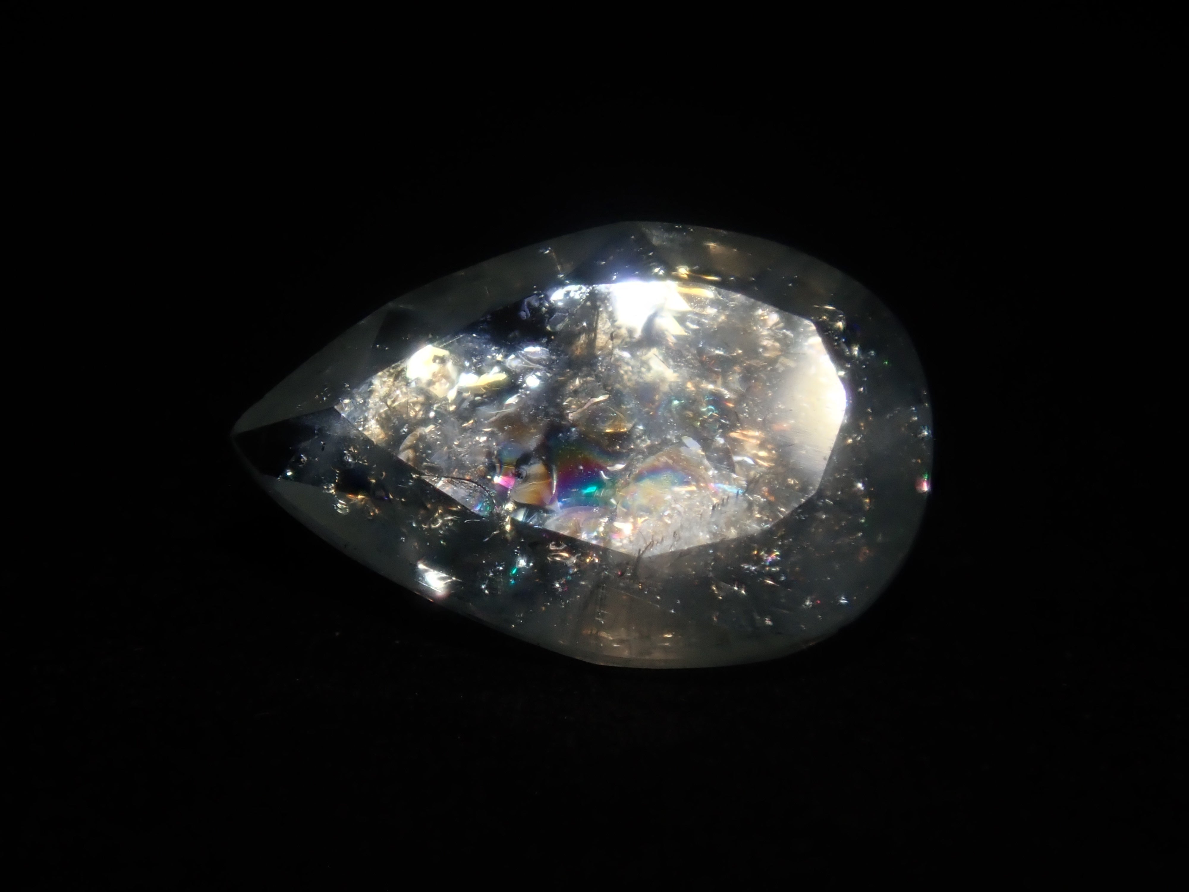 【8/30 22時販売】《限定8石》ブラジル産レインボーアクアマリン1石ルース（平均0.9ct,ペアシェイプカット）《複数購入割引有》