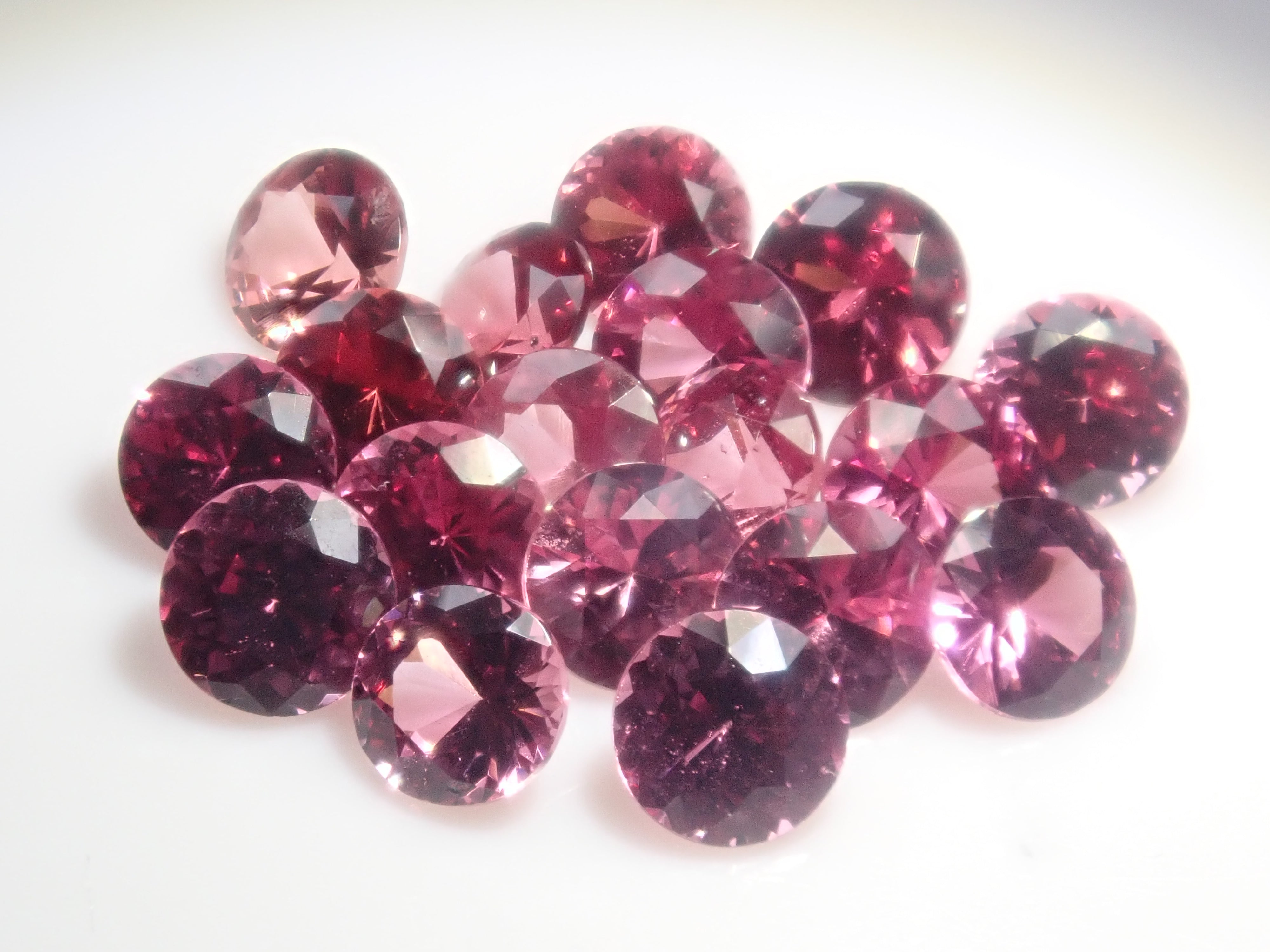 【2/15 22時販売】《限定18石》スリランカ産ロードライトガーネット3mm1石ルース《複数購入割引有》