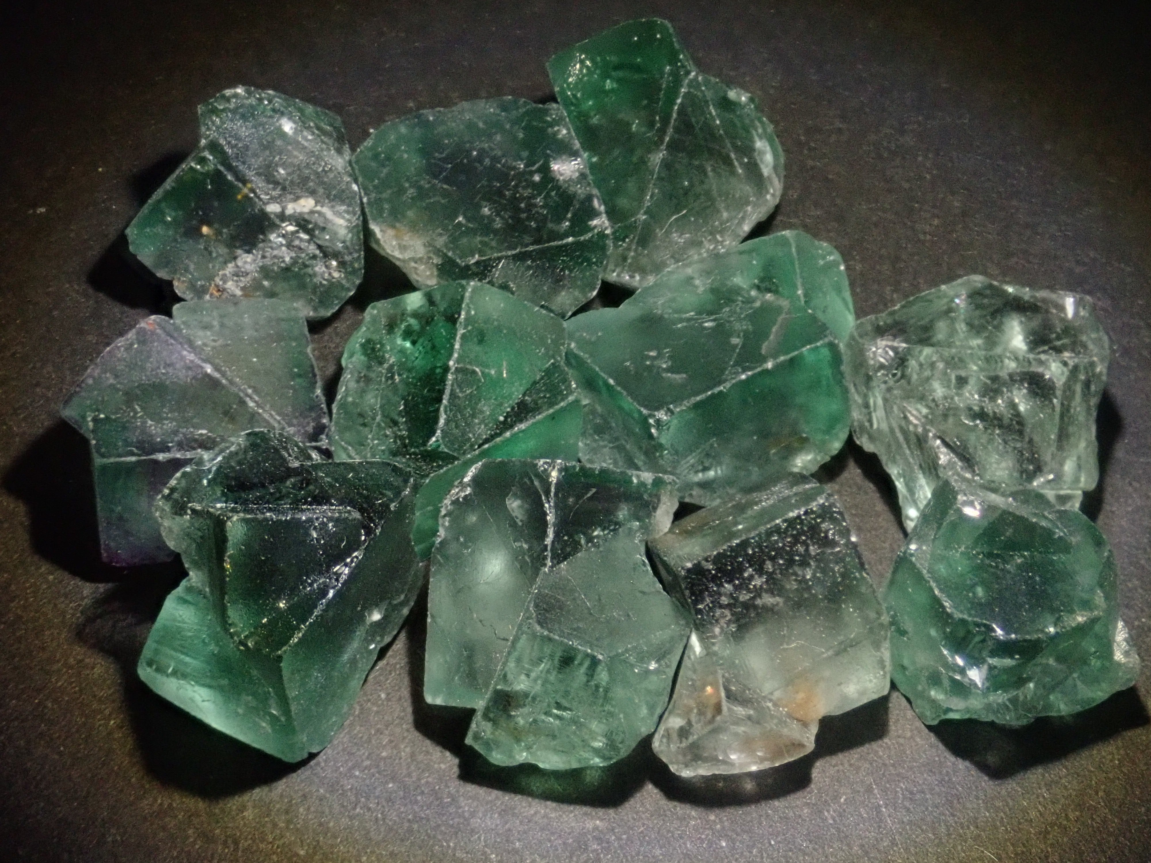 [On sale from 10pm on 2/15] [New in Tucson] Set of 2 fluorite rough stones from Diana Maria and Lady Annabella in the UK [Multiple purchase discounts available]