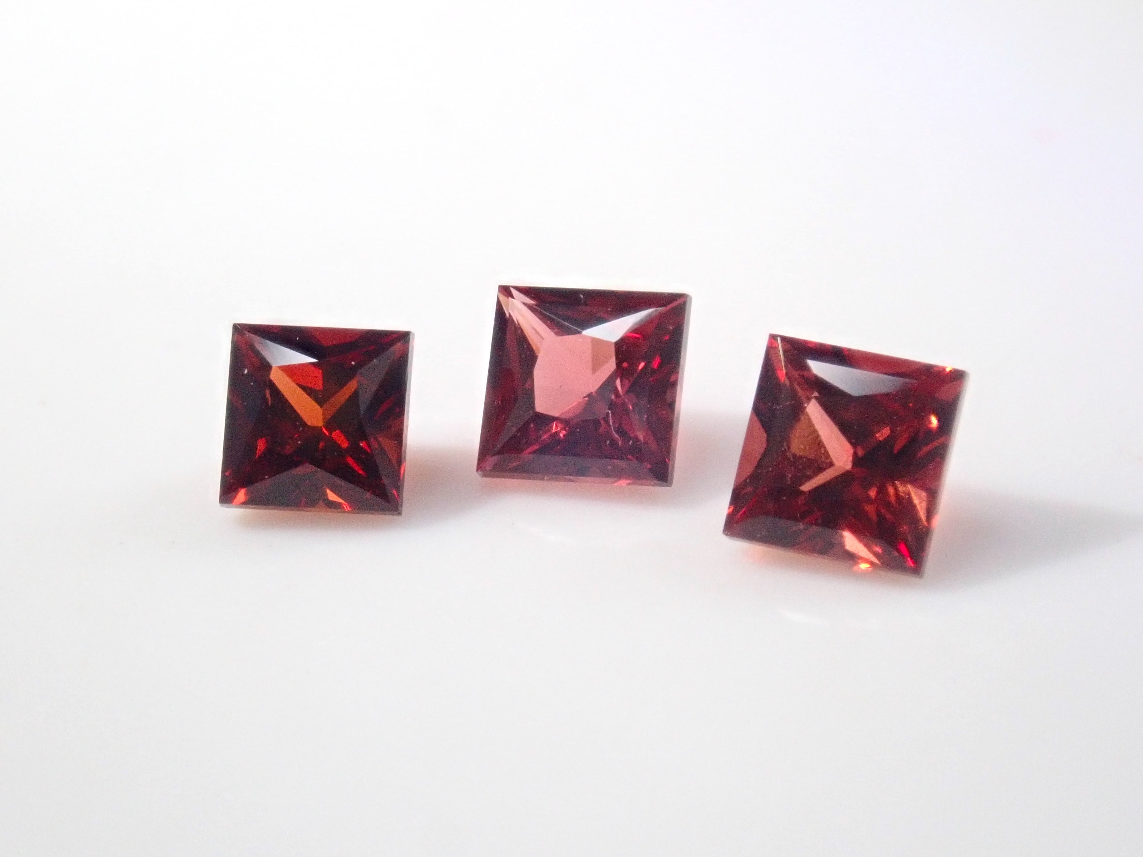 Limited to 3 stones: 1 Tanzanian pyrope almandine garnet (princess cut) loose stone (multiple purchase discounts available)