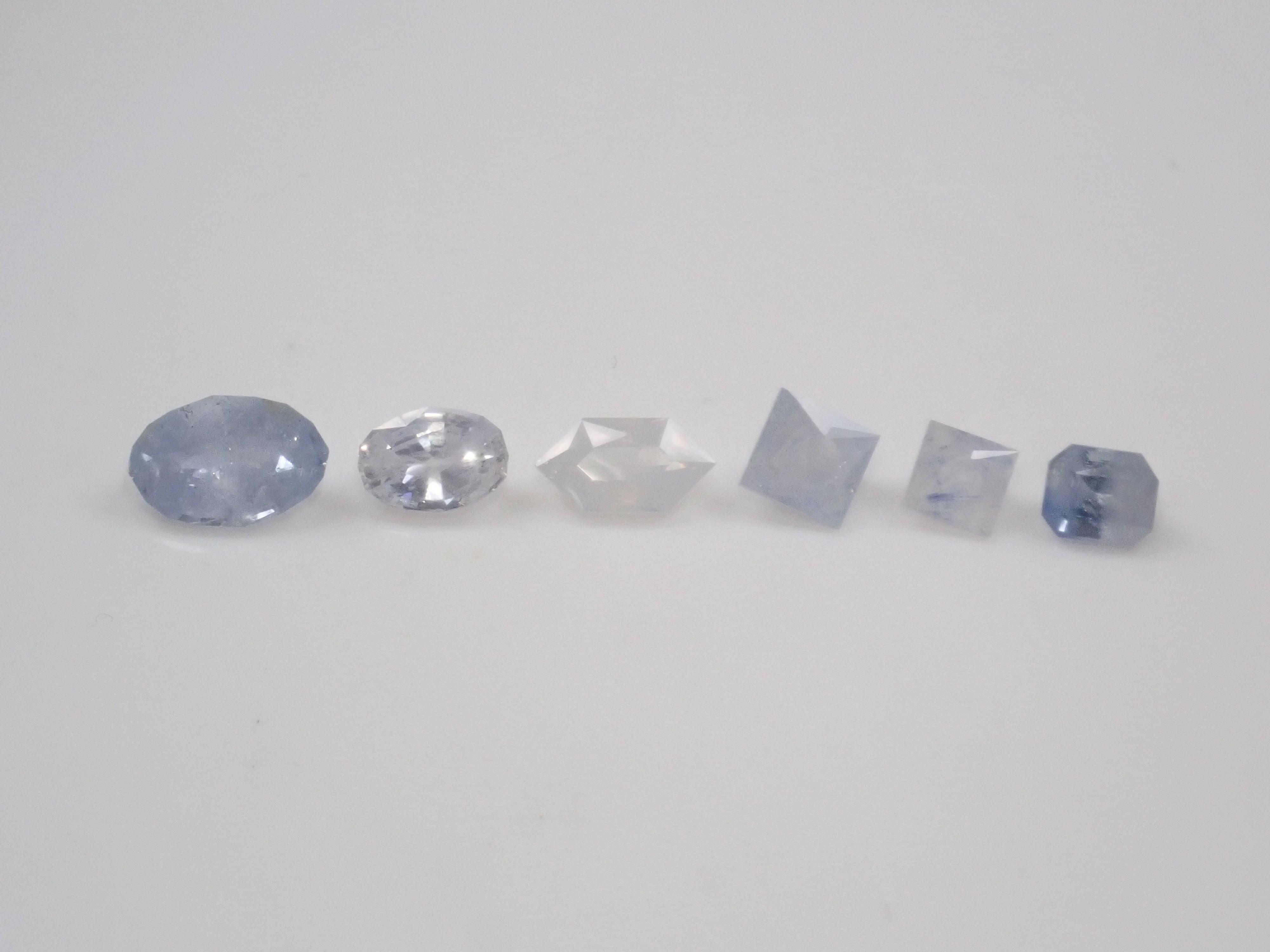 【9/6 22時販売】《限定6石》スリランカ産非加熱サファイア1石ルース（平均0.77ct）《複数購入割引有》