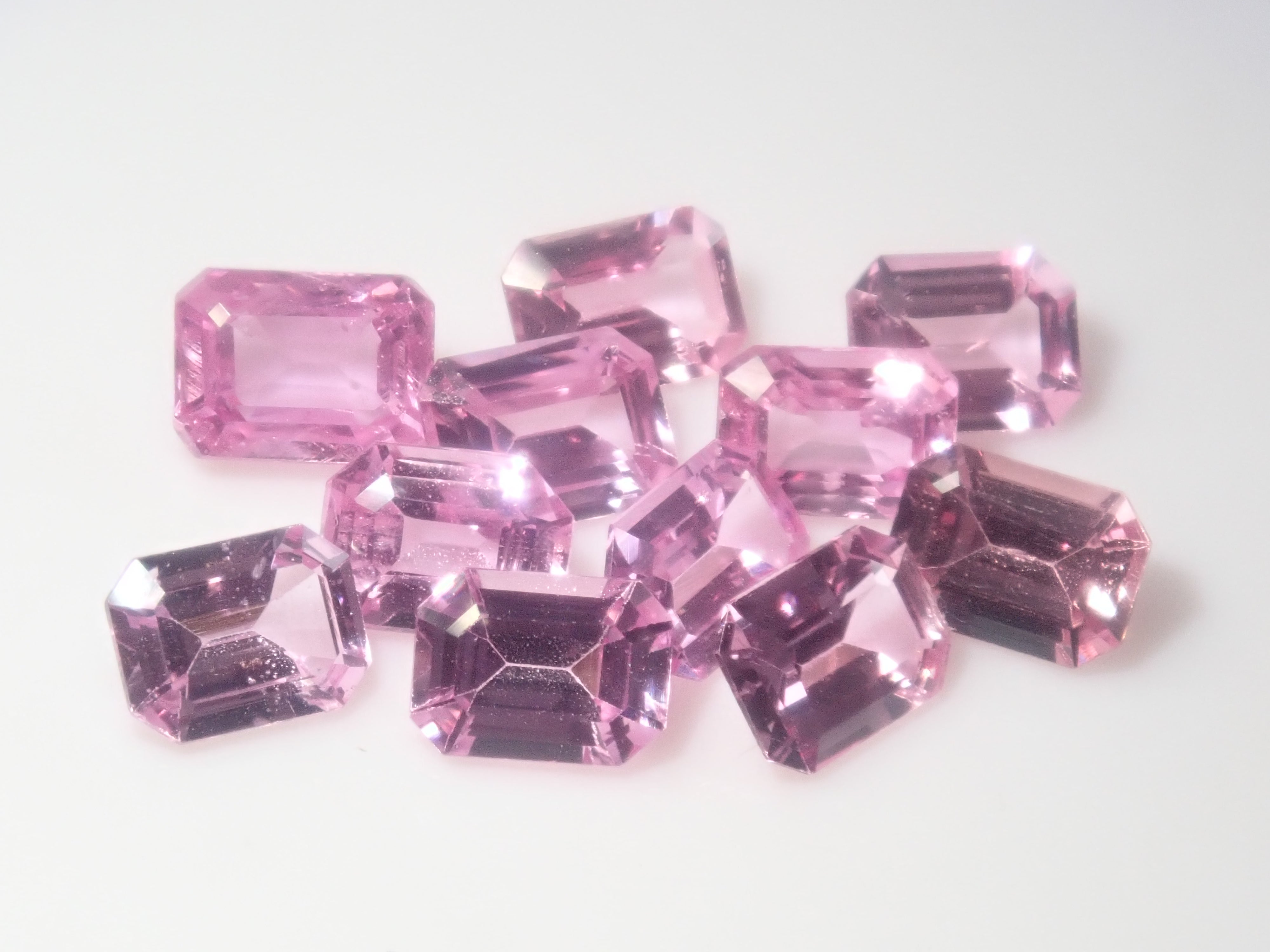 [Sale 6/] 10:00 PM - Limited 11 Stones - Sri Lankan Pink Sapphire (Emerald Cut) Average 0.73ct (Multiple Purchase Discount Available)