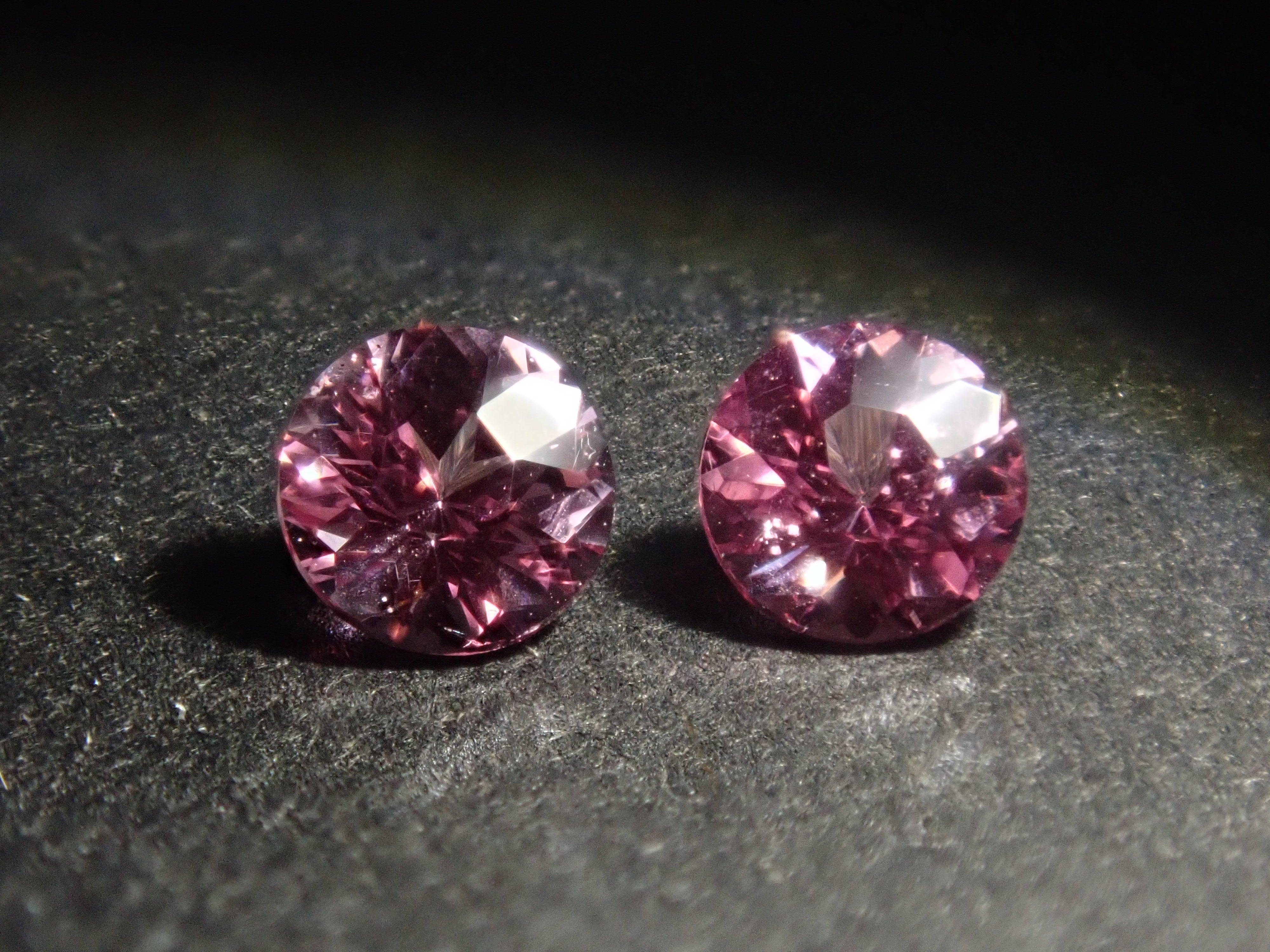 Limited to 2 stones: 1 loose Mahenge spinel from Tanzania (3mm, round cut) Discounts available for multiple purchases