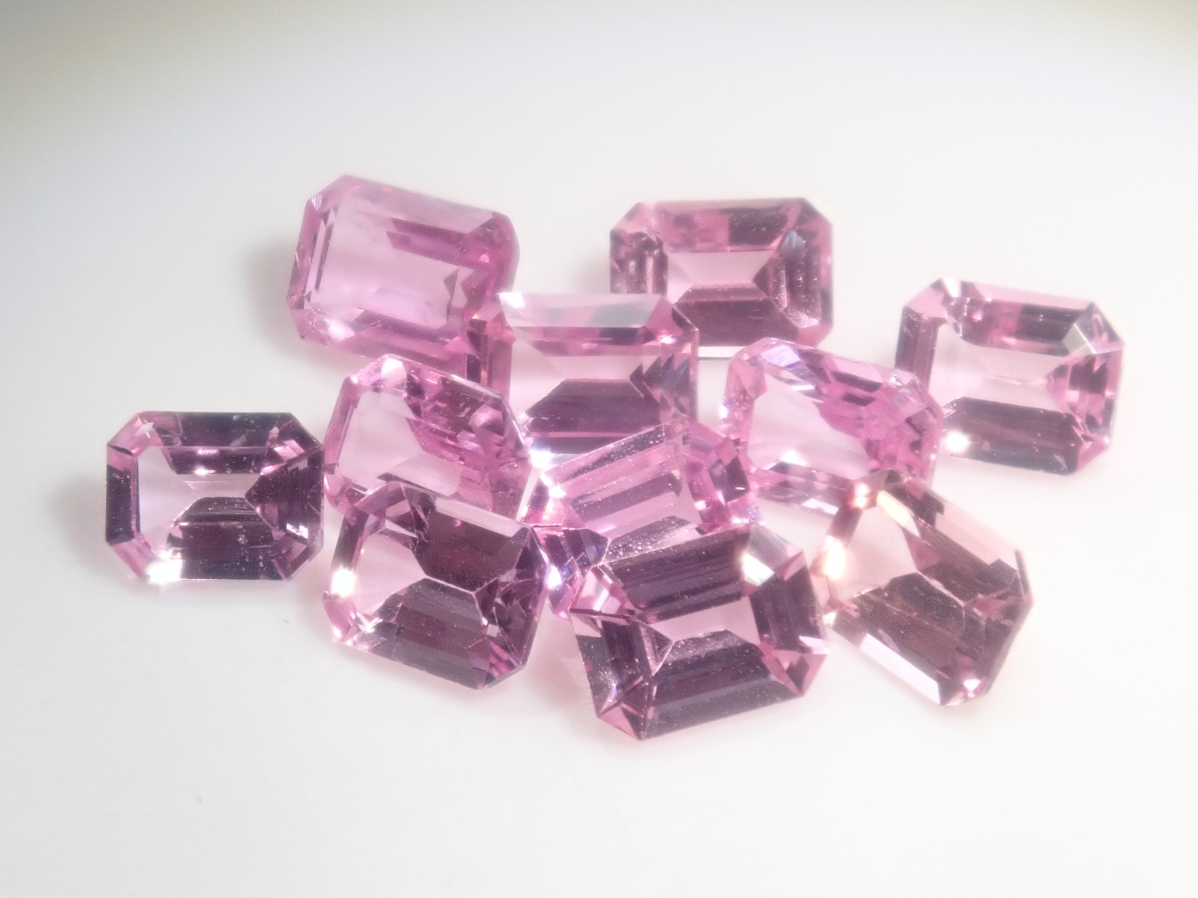 [Sale 6/] 10:00 PM - Limited 11 Stones - Sri Lankan Pink Sapphire (Emerald Cut) Average 0.73ct (Multiple Purchase Discount Available)