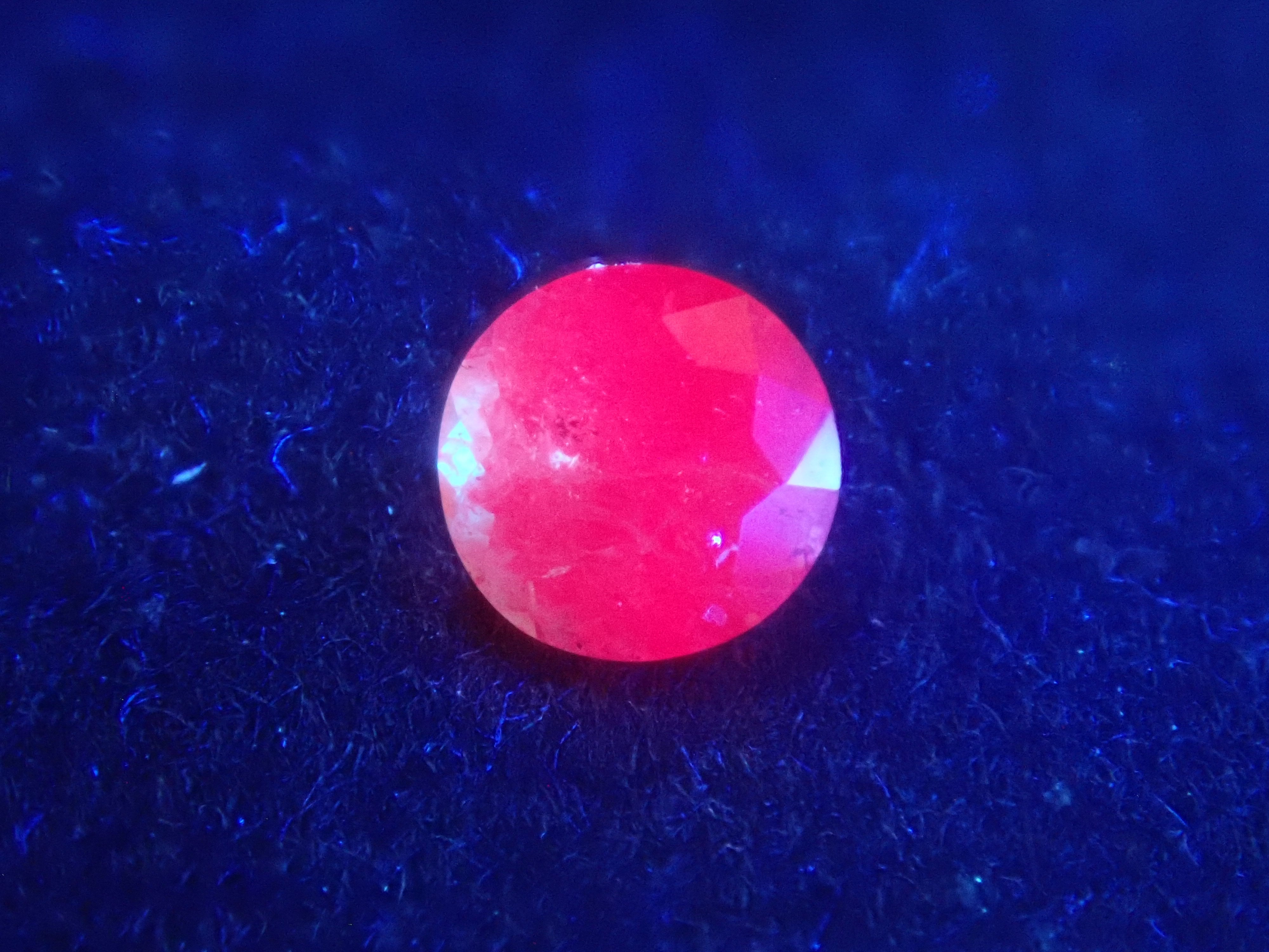 [Sales Start: May 5th, 10 PM JST] Limited 12 Stones - Alexandrite Gacha with Alexandrites from Different Origins, including Russian Alexandrite (normally 69,800 JPY), plus a bonus Sri Lankan Chrysoberyl crystal. Multiple purchase discount available.