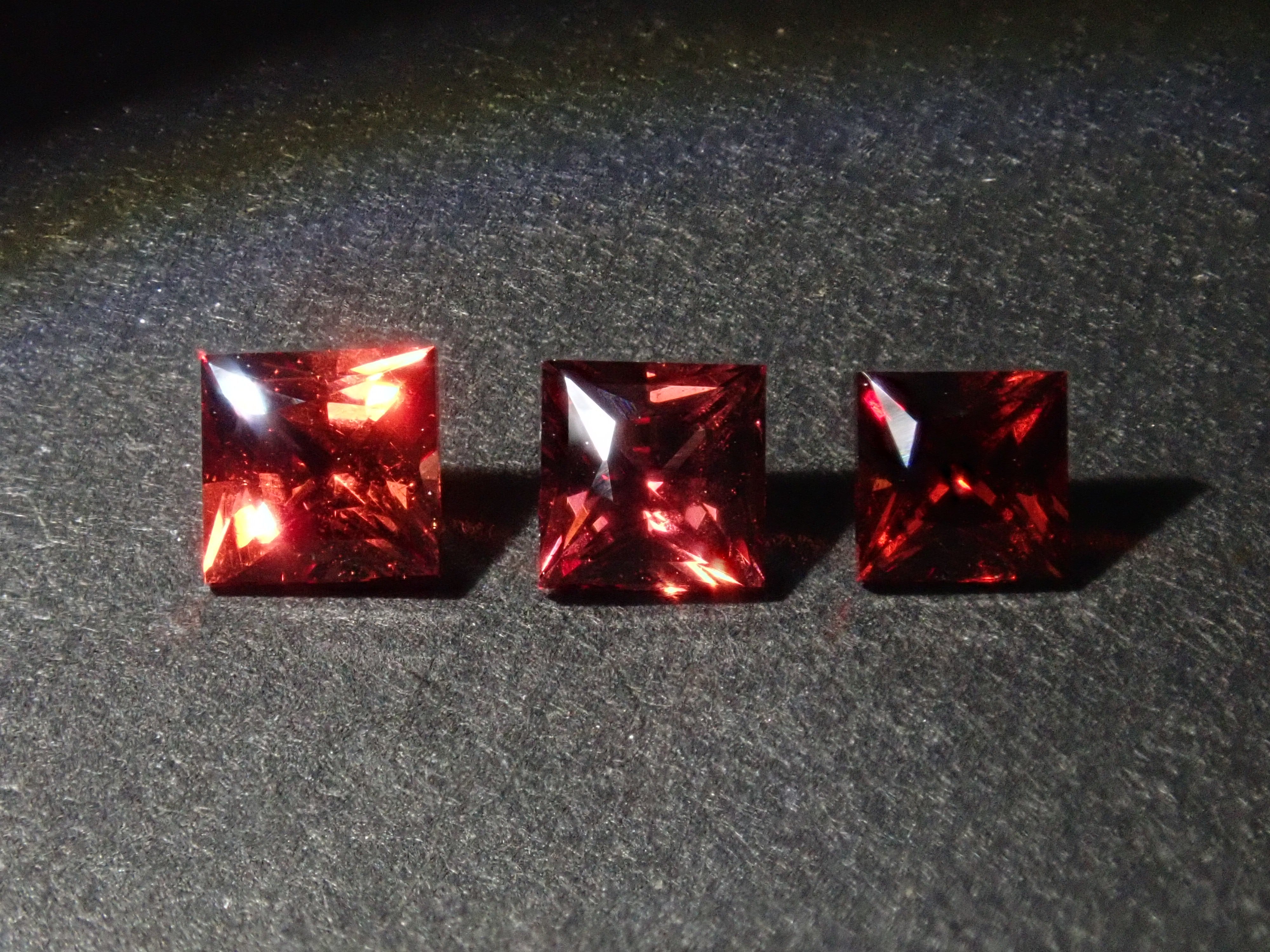 Limited to 3 stones: 1 Tanzanian pyrope almandine garnet (princess cut) loose stone (multiple purchase discounts available)