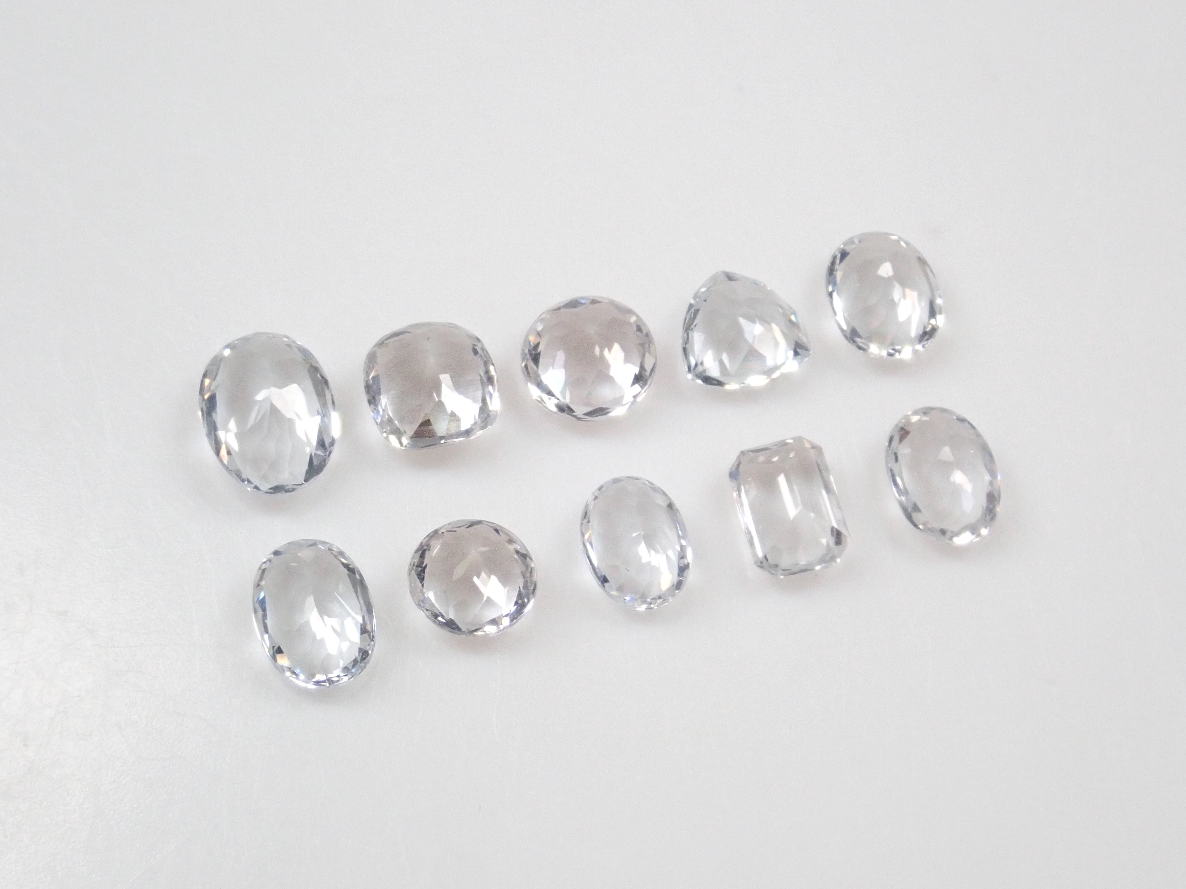 [On sale at 10pm on 10/19] {Limited to 10 stones} 1 colorless apatite loose stone from Madagascar (all stones come with identification certificate, average 0.35ct) {Multiple purchase discounts available}