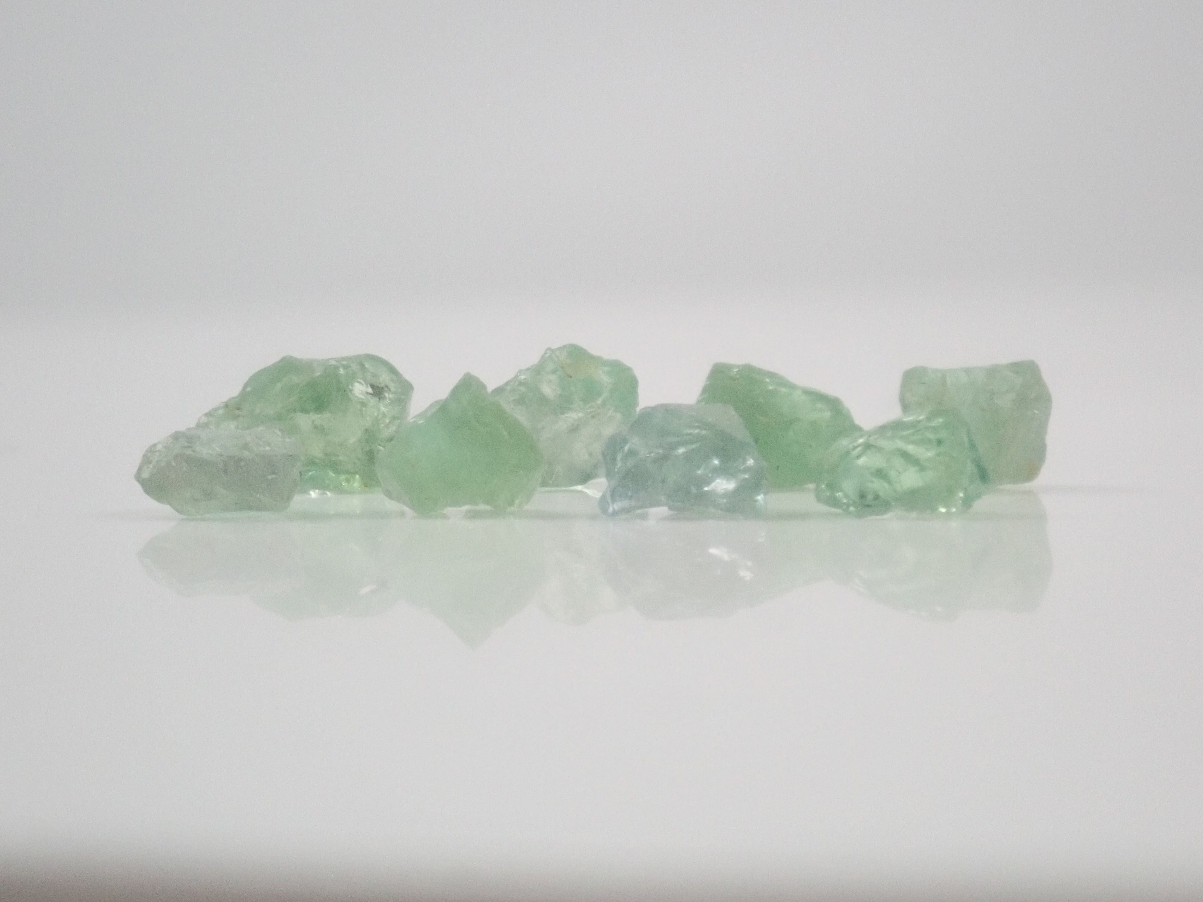 【2/7  22時販売】《限定10石》ブラジル産パライバトルマリン（CuO:2.3%やCuO:1.4%）・コーネルピン原石ガチャ《複数購入割引有》