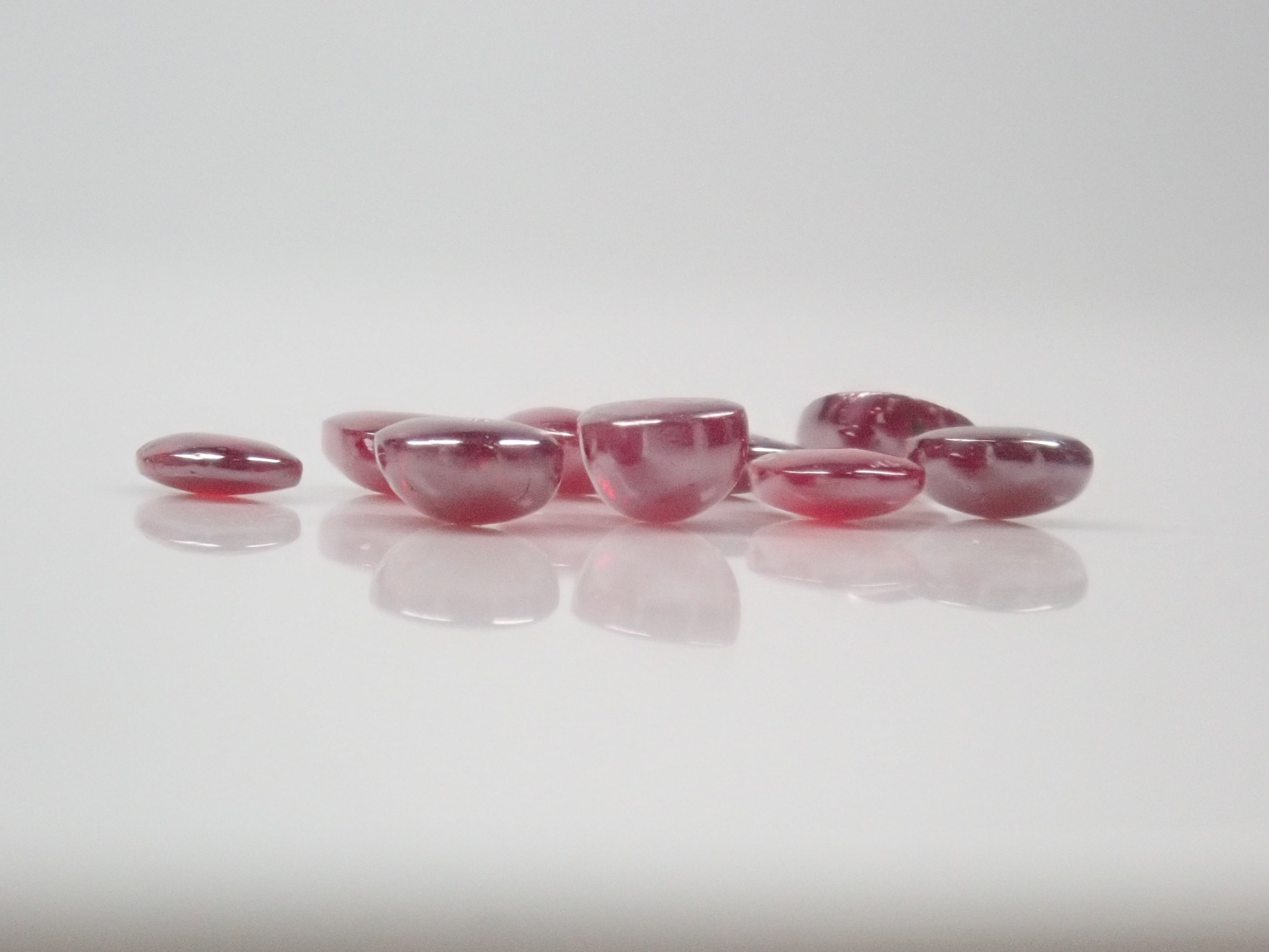 [Available at 10 PM on August 14th] Limited to 9 stones: 1 loose Chinese cinnabar (pear-shaped) stone (certificate of authenticity included for each stone) [Multiple purchase discounts available]