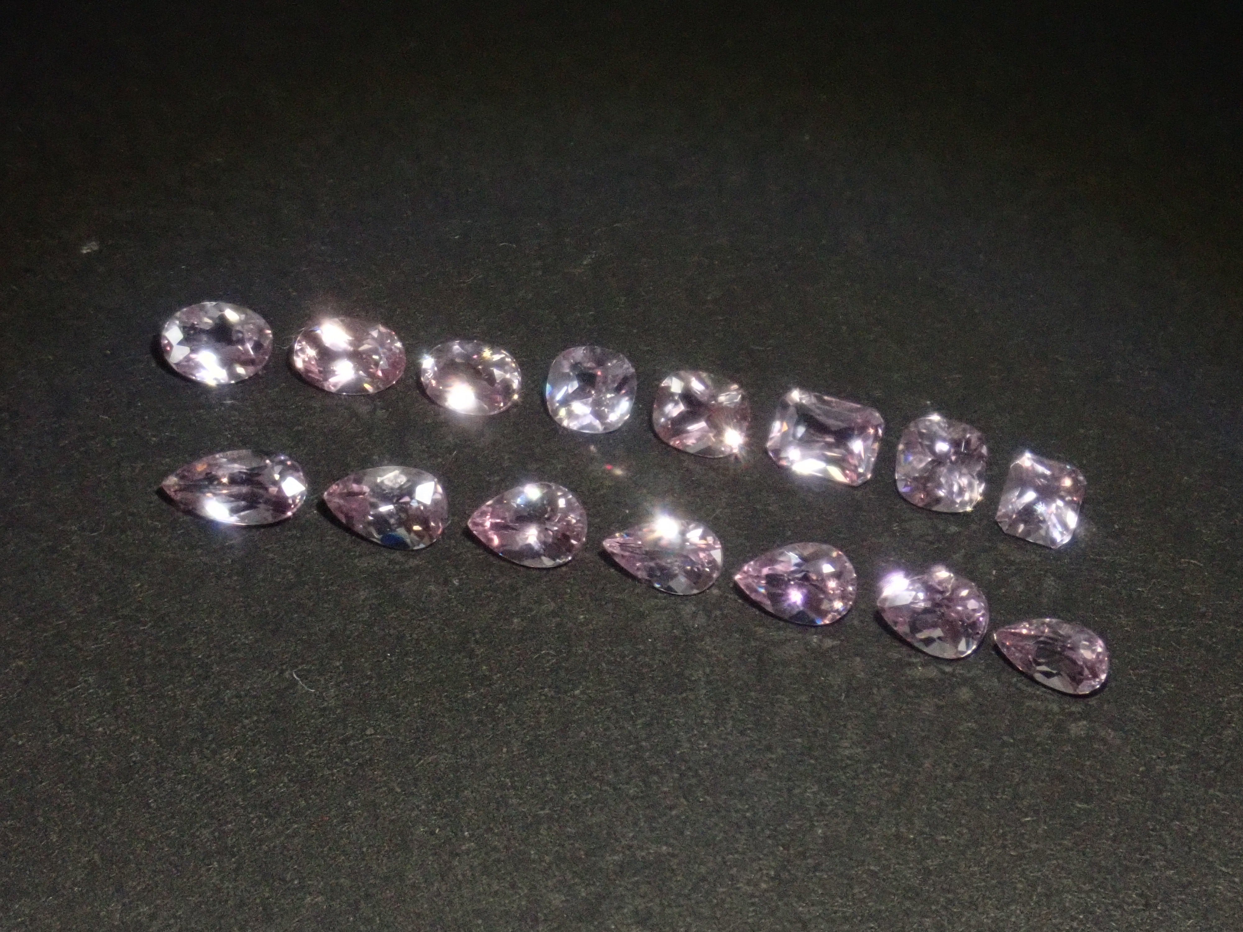 限定15石》輝きがあるピンクダイアスポアガチャ💎平均0.3ct