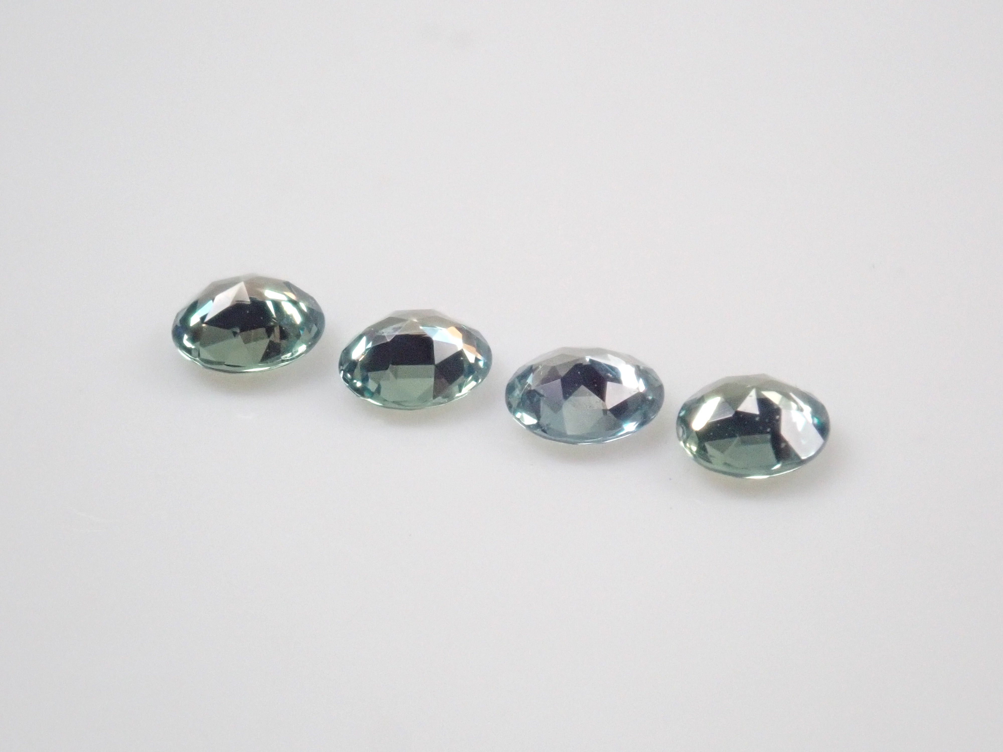 《限定4石》ブラジル産アレキサンドライト1石ルース（ローズカット,3.3mm/平均0.13ct）《複数購入割引有》