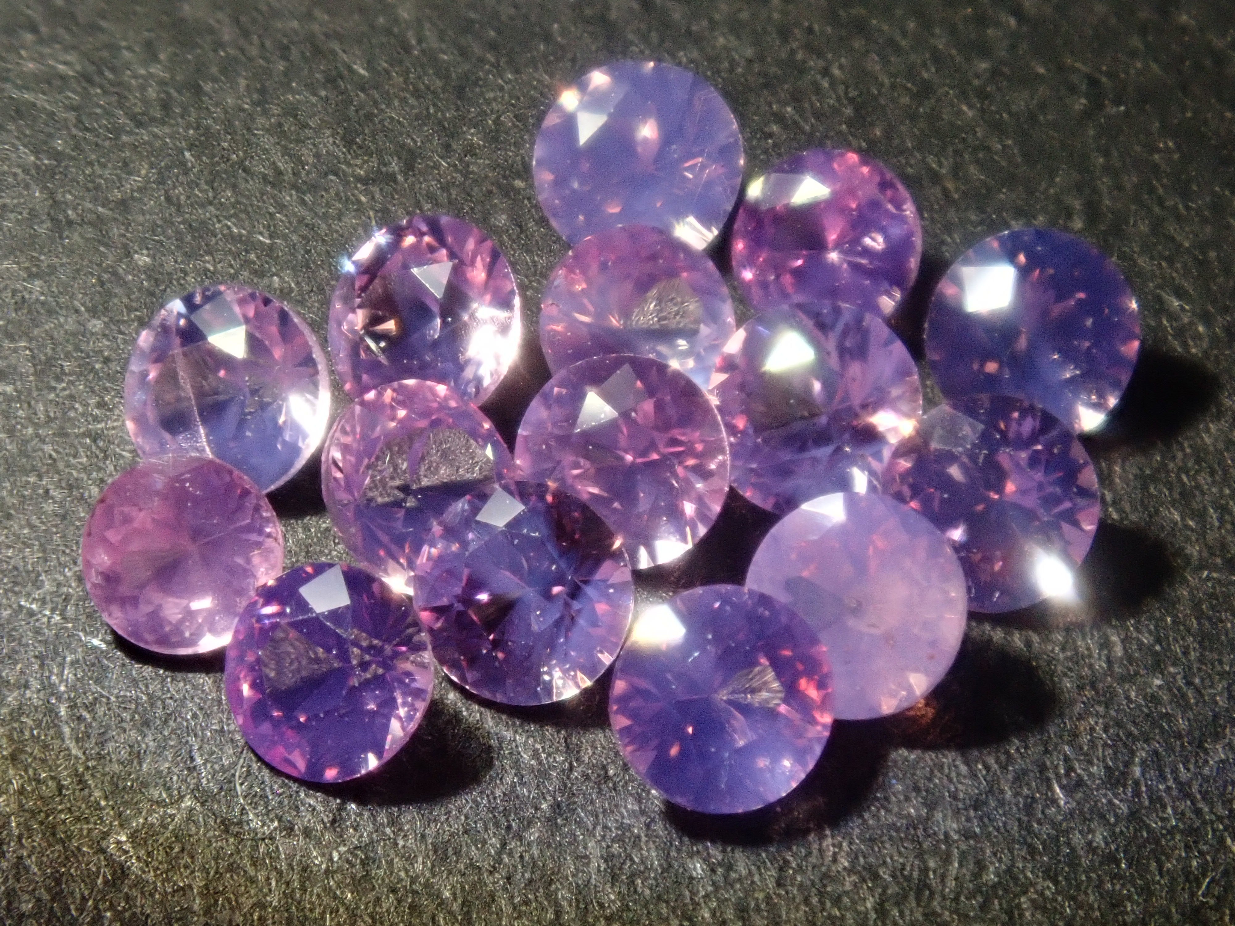 ピンクサファイア ★ ベトナム産 鉱物標本 原石 宝石 鉱石 ルビー 天然石 5 ピンクサファイア ☆ ベトナム産 鉱物標本 原石 宝石 鉱石 ルビー