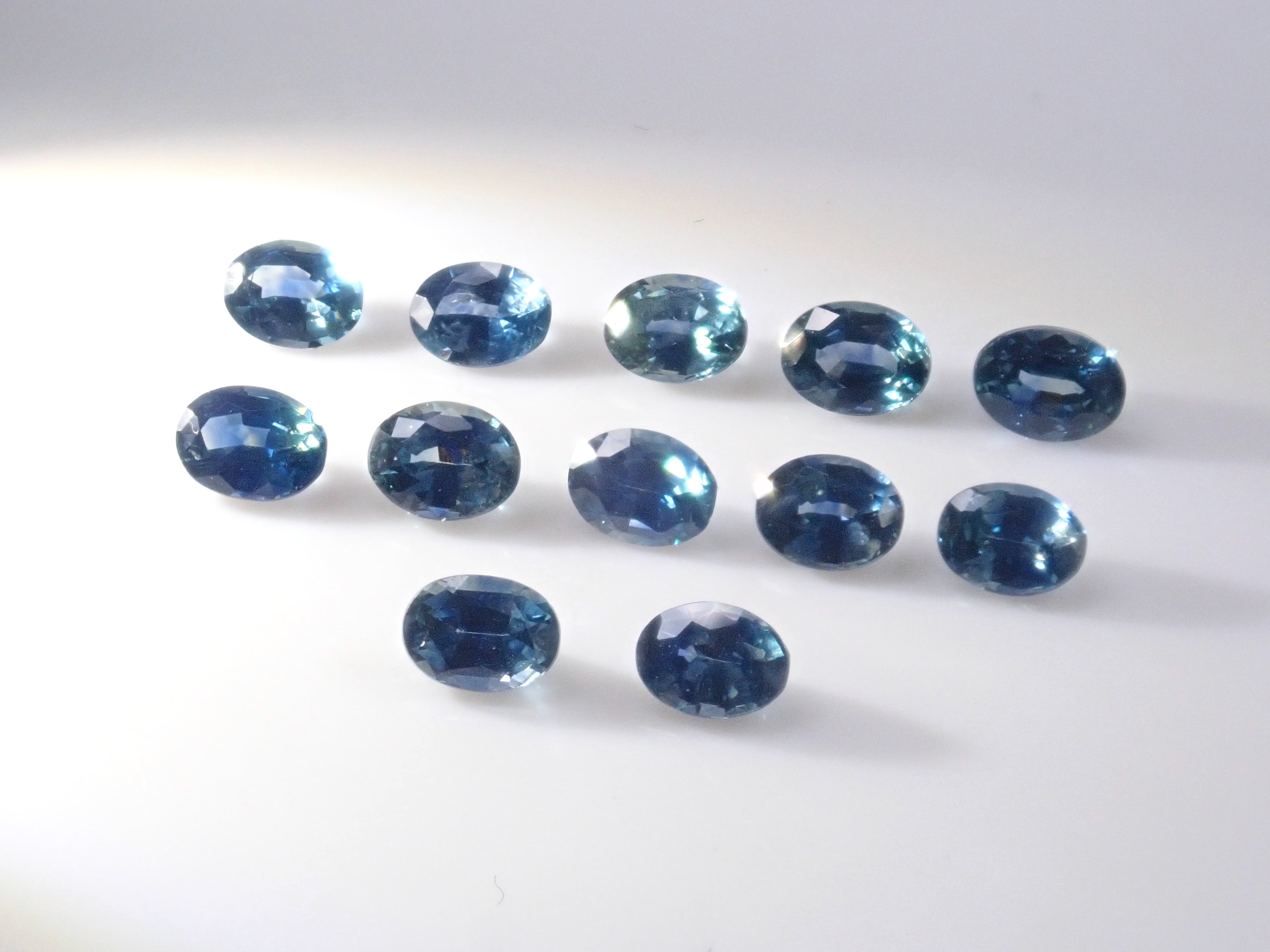 Limited to 12 stones Sapphire Gacha💎 Montana sapphire 1 loose stone (green-blue, 3 x 4 mm) Multiple purchase discounts available 