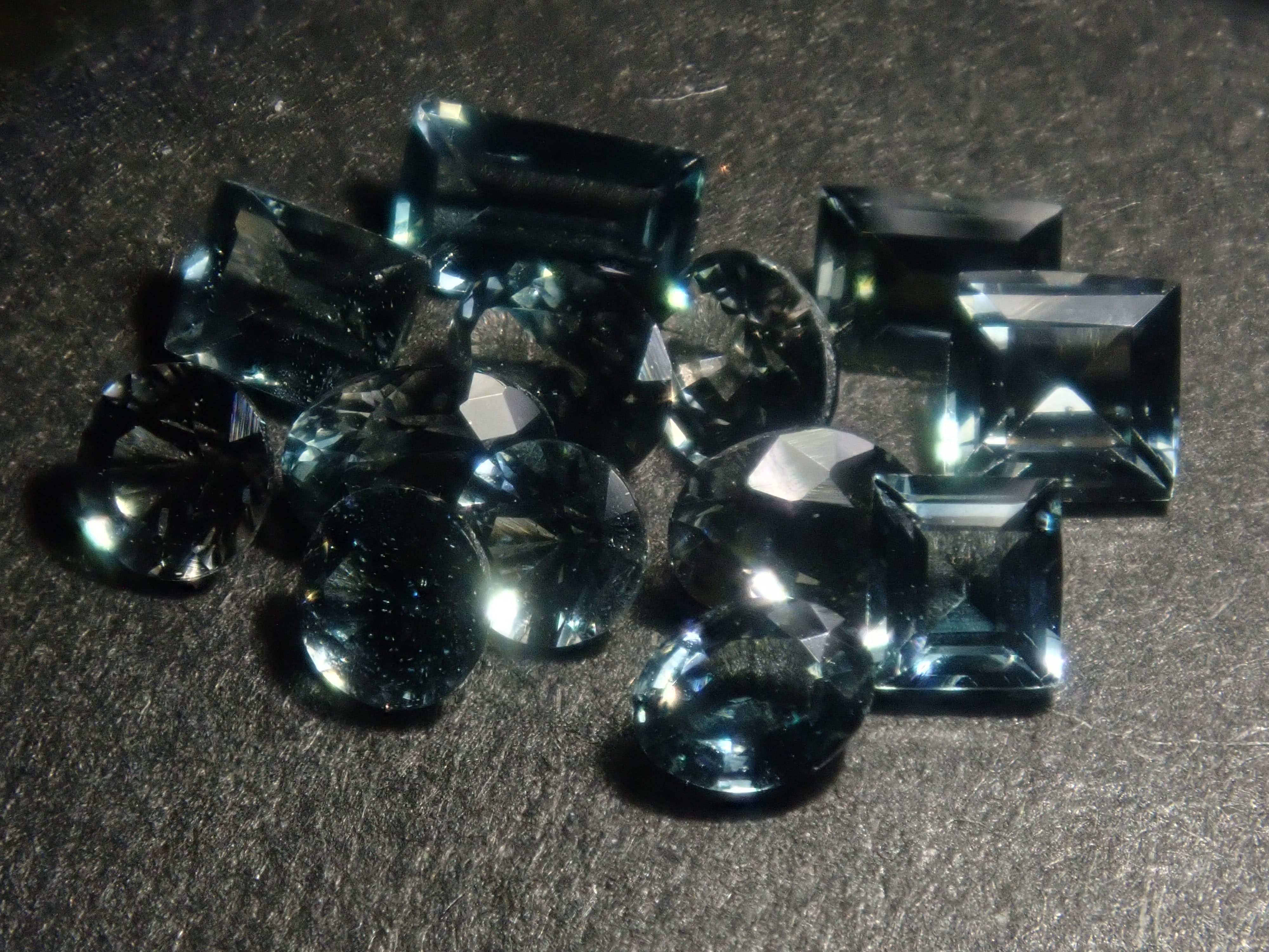 [Sale on 7/ at 10 PM] "Limited to 13 Stones" Madagascar Sapphirine, average 0.09ct "Multiple Purchase Discount Available"