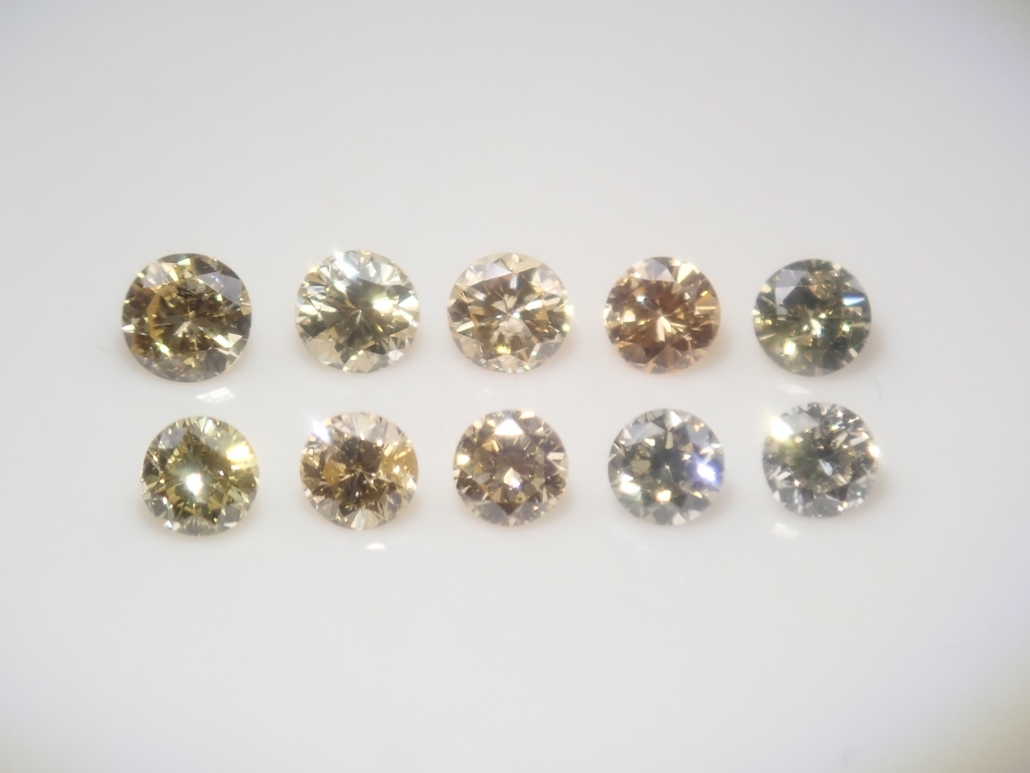 【1/25 22時販売】《限定13石》通常32,800円の0.16ct FANCY VIVIDカラー（中宝ソーティング付）も含む イエローダイヤモンドガチャ1石ルース《複数購入割引有》