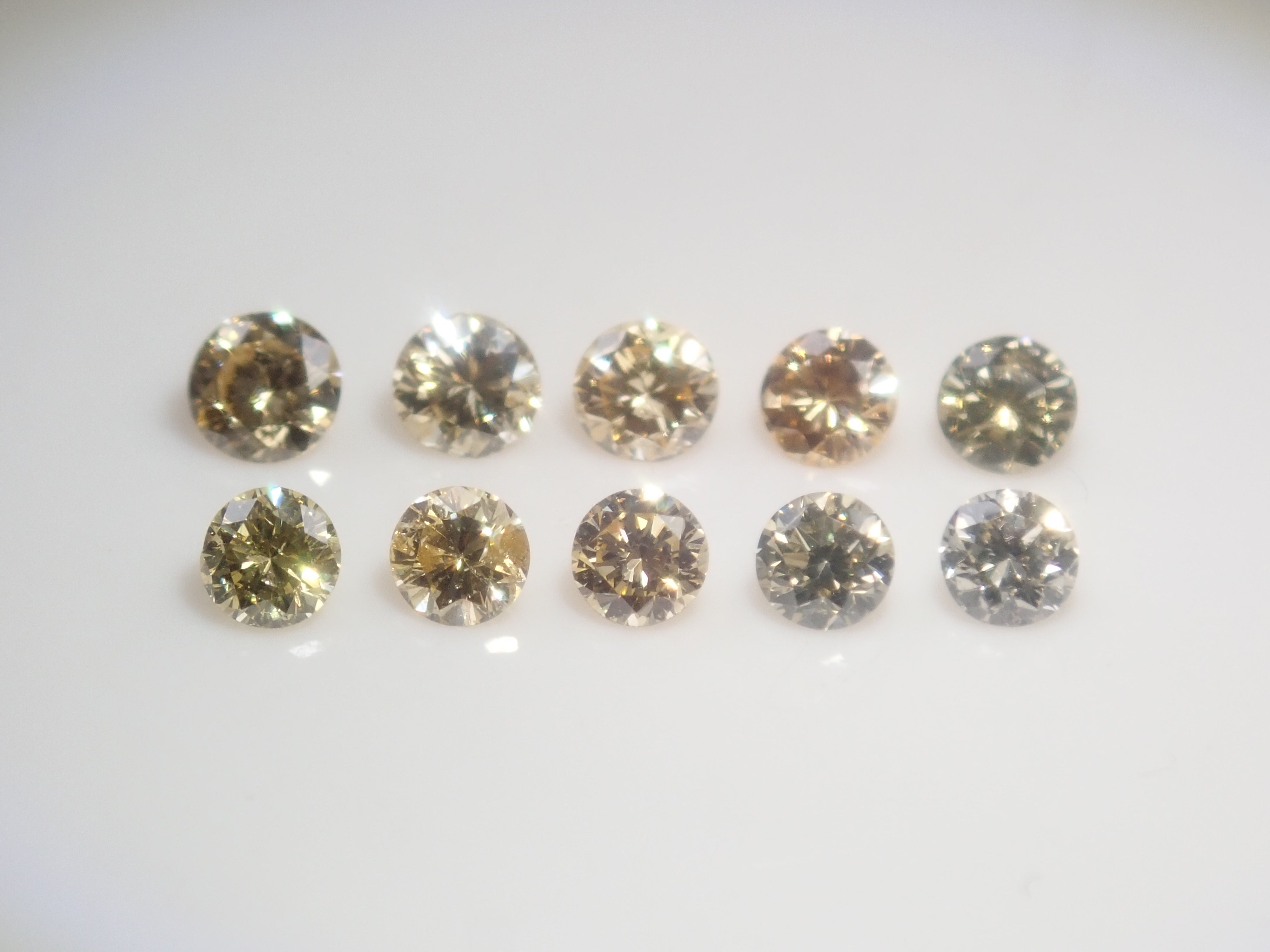 【1/25 22時販売】《限定13石》通常32,800円の0.16ct FANCY VIVIDカラー（中宝ソーティング付）も含む イエローダイヤモンドガチャ1石ルース《複数購入割引有》