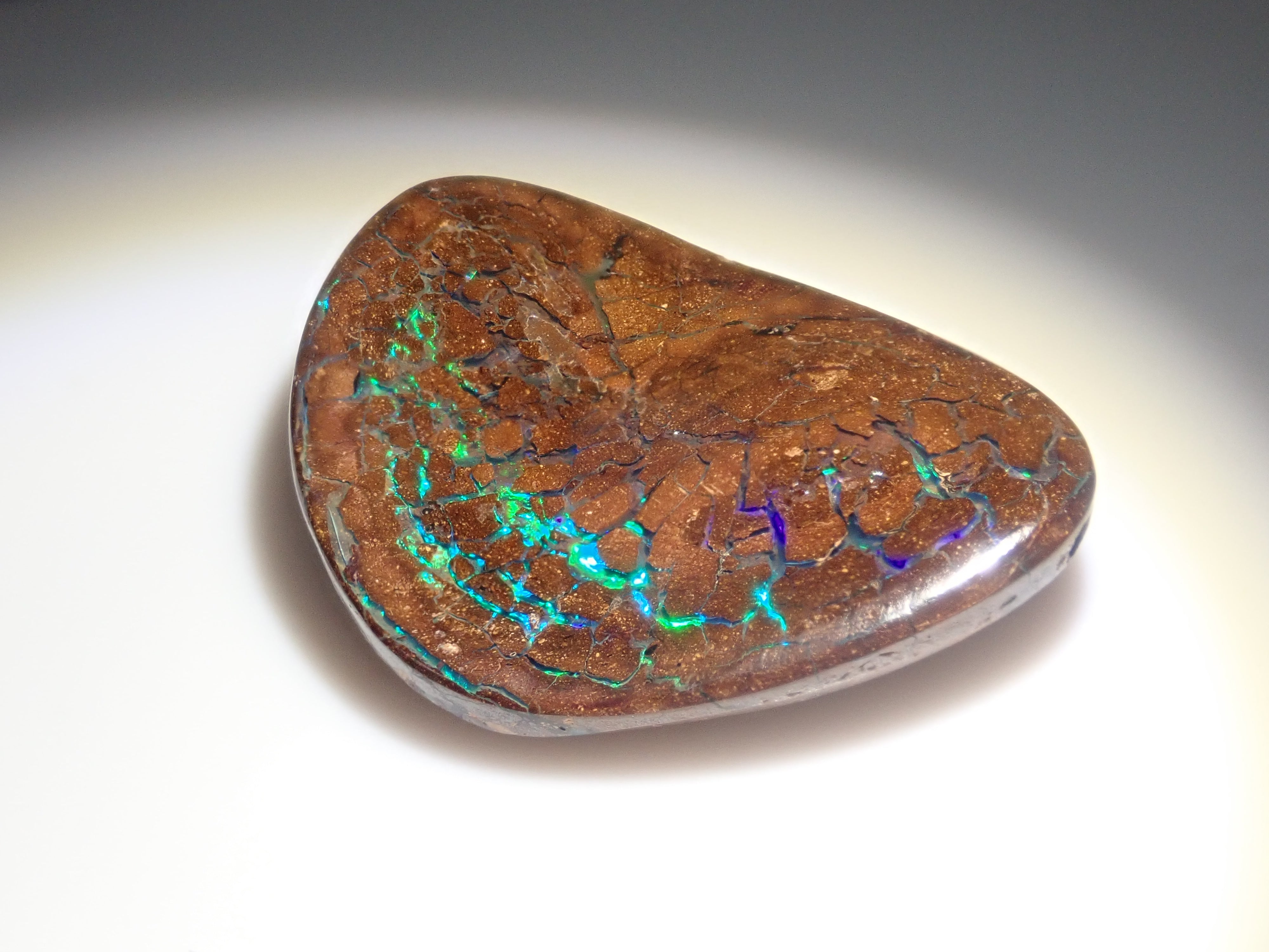 [On sale from 10/18 at 22:00] [Limited to 12 stones] 1 loose iron opal from Australia (average 28ct, October birthstone opal) [Multiple purchase discounts available] 