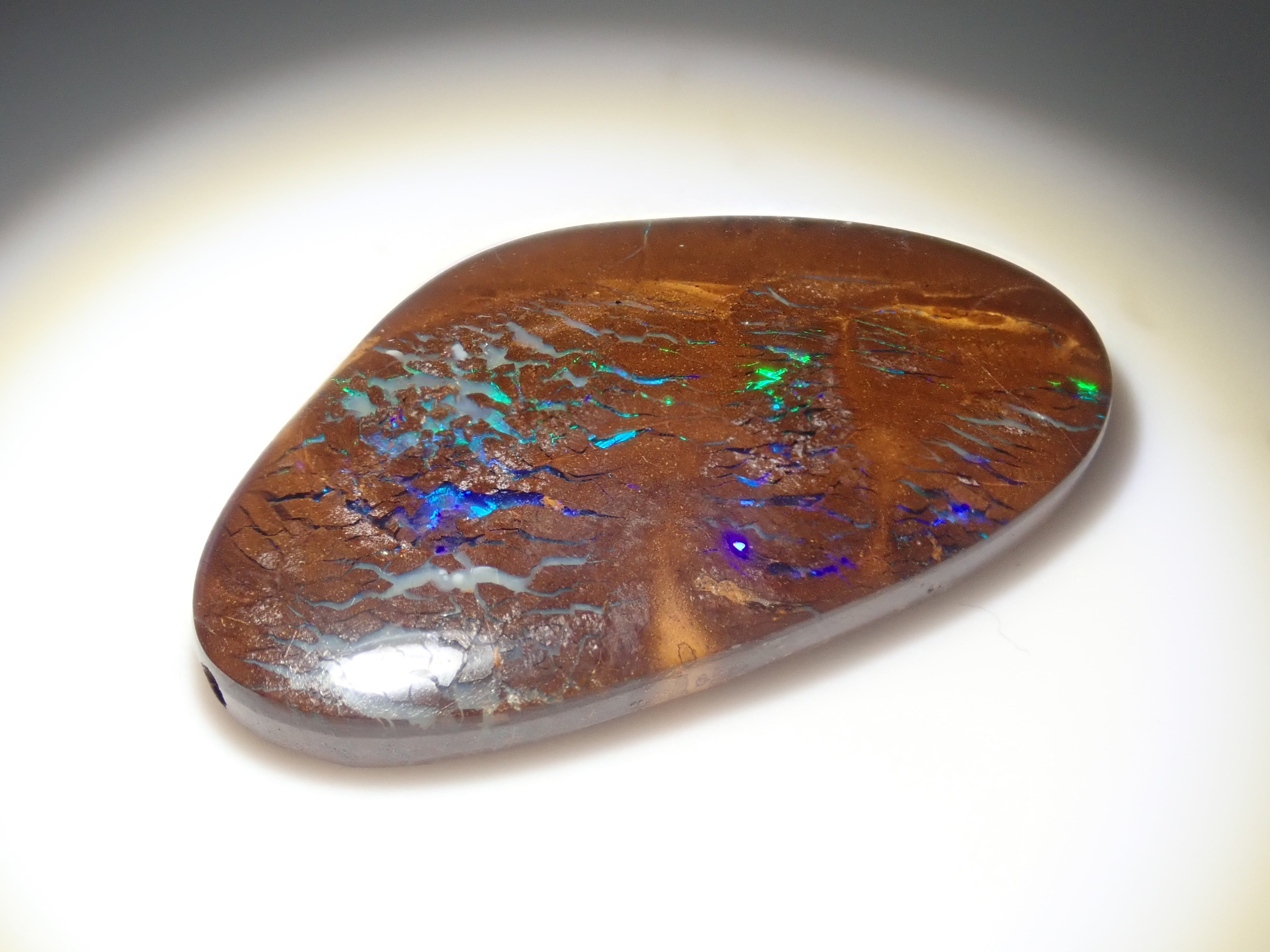 [On sale from 10/18 at 22:00] [Limited to 12 stones] 1 loose iron opal from Australia (average 28ct, October birthstone opal) [Multiple purchase discounts available] 