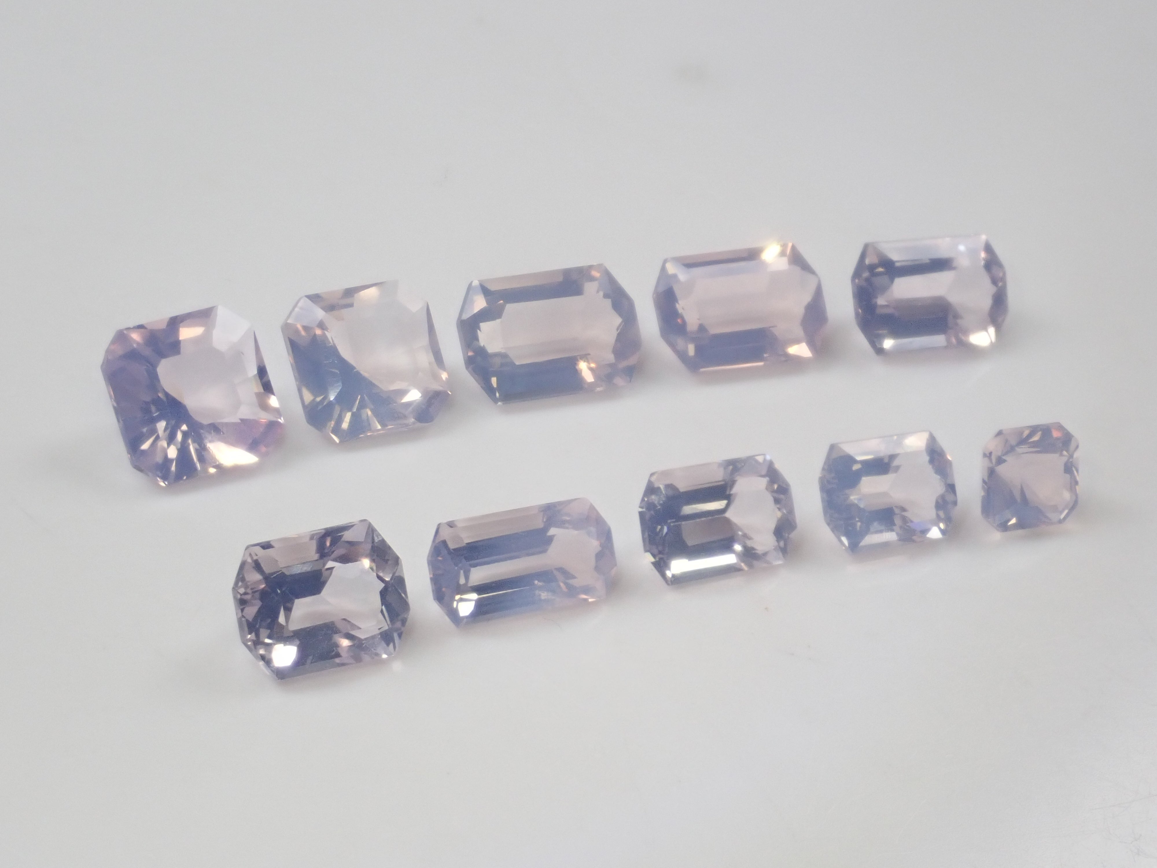 ブラジル産スコロライト（平均3ct）《複数購入割引有》