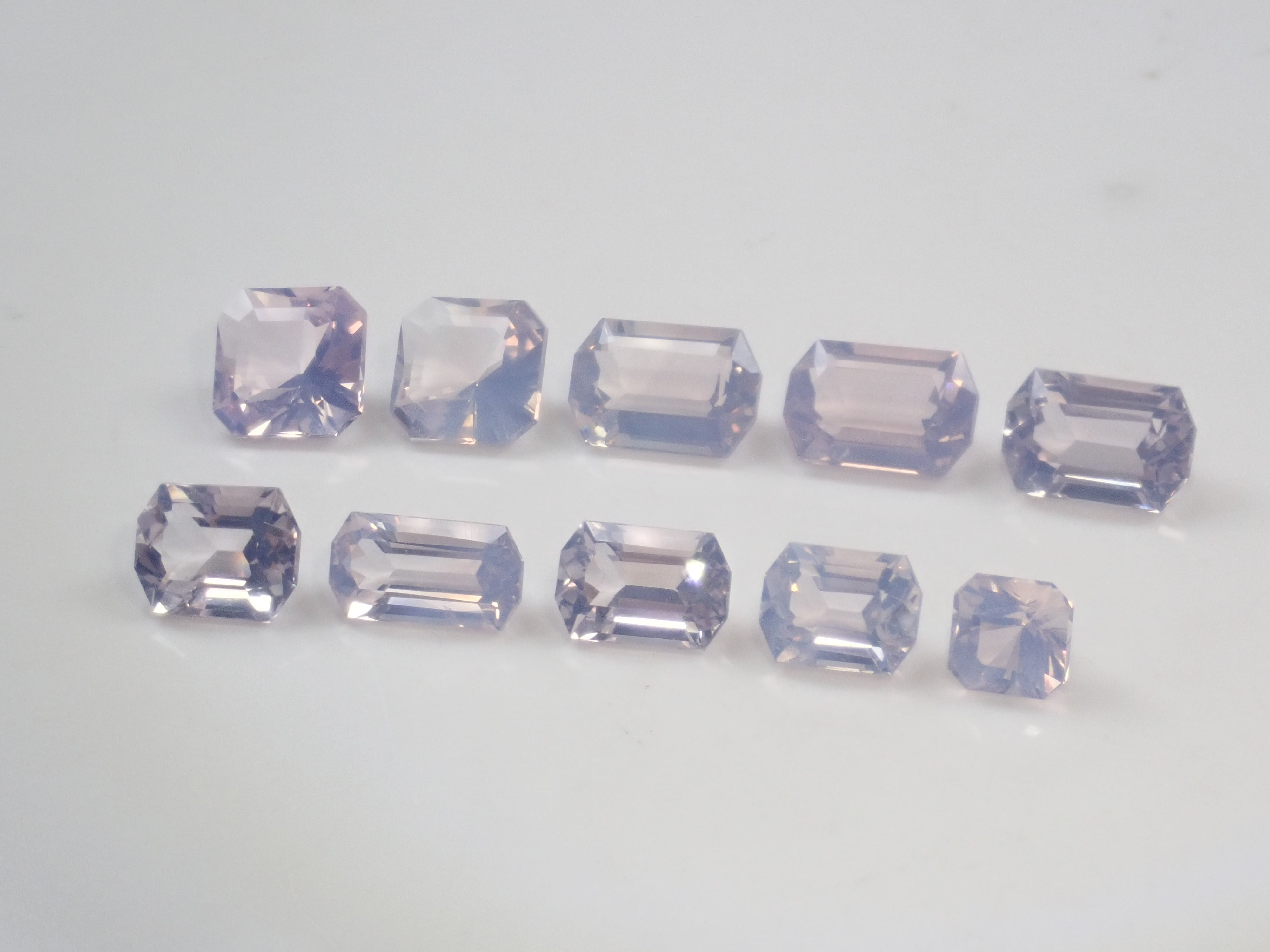 ブラジル産スコロライト（平均3ct）《複数購入割引有》