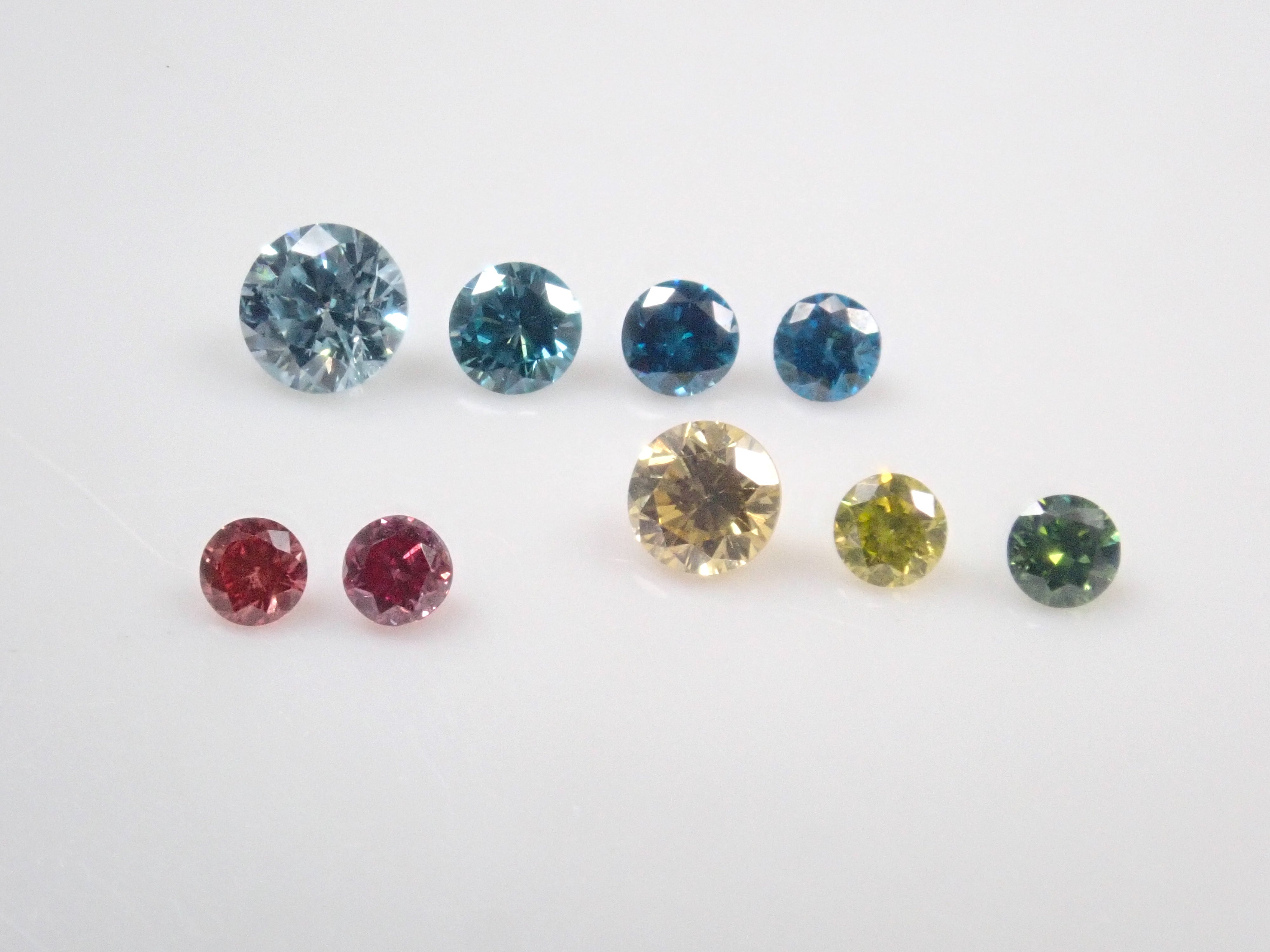 [On sale at 22:00 on 2/24] {Limited to 9 stones} Diamond Gacha💎 1 loose treated diamond (ice blue, purple, etc. / 1.7-3.0mm) {Multiple purchase discount available}