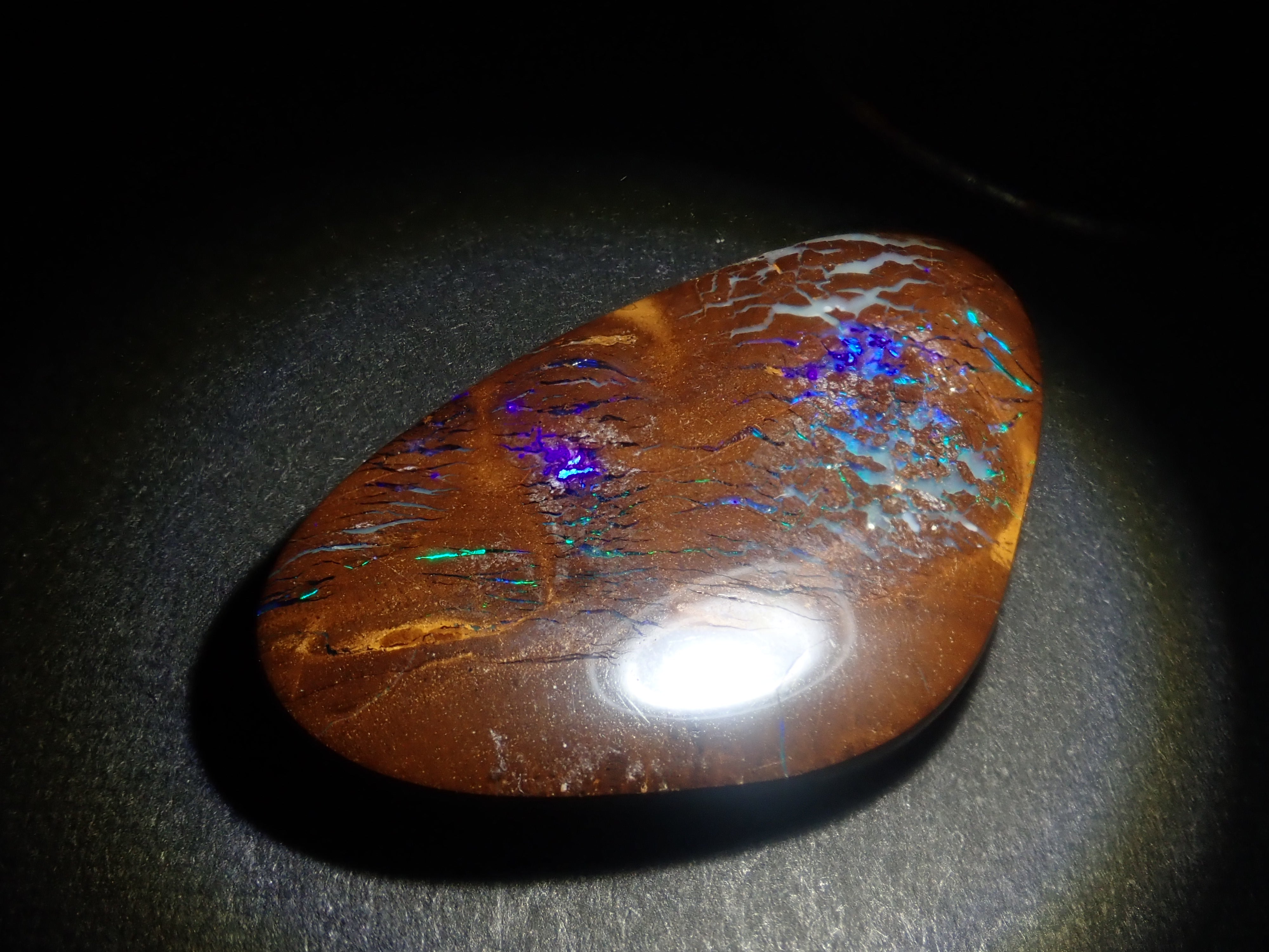 [On sale from 10/18 at 22:00] [Limited to 12 stones] 1 loose iron opal from Australia (average 28ct, October birthstone opal) [Multiple purchase discounts available] 