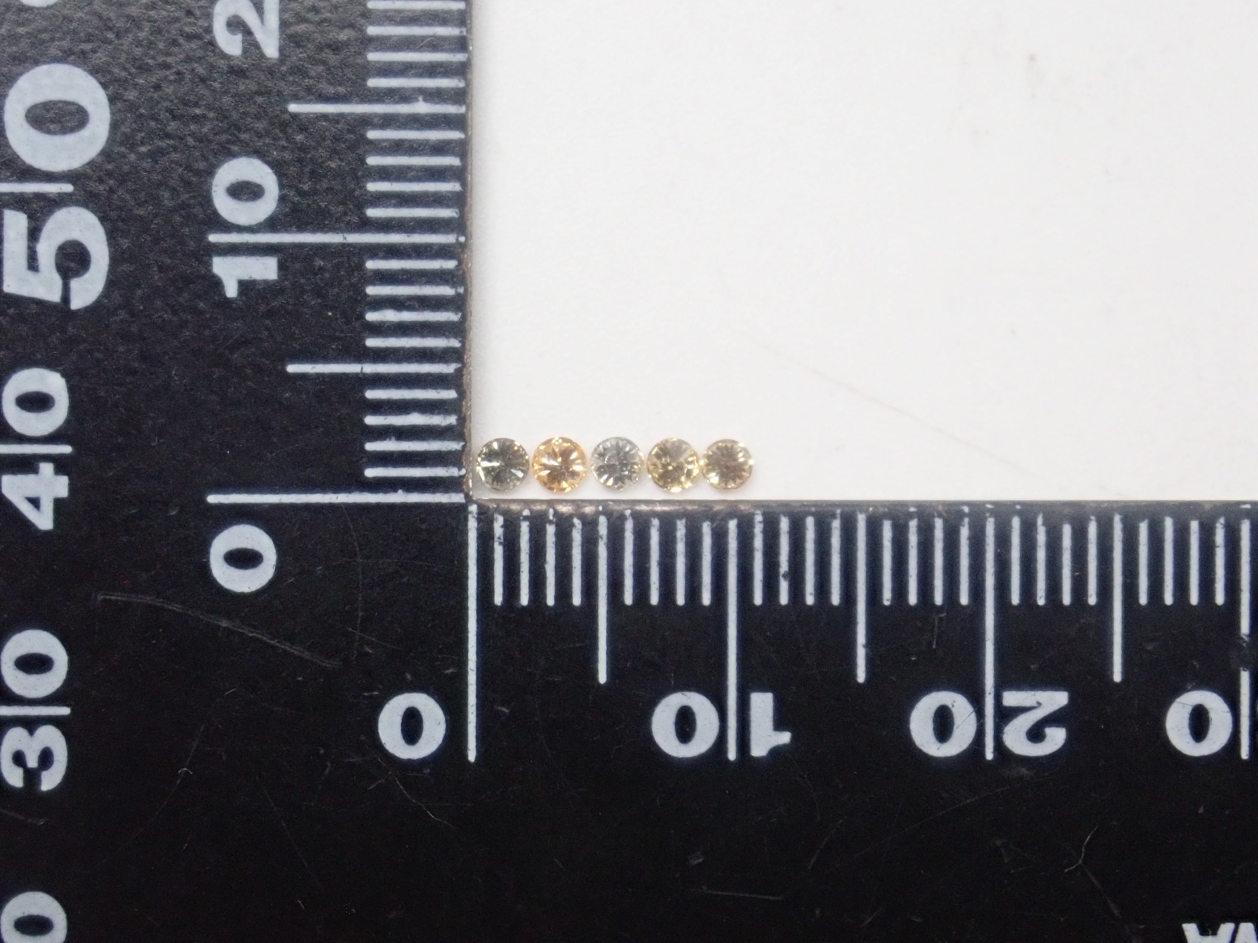 【1/25 22時販売】《限定13石》通常32,800円の0.16ct FANCY VIVIDカラー（中宝ソーティング付）も含む イエローダイヤモンドガチャ1石ルース《複数購入割引有》