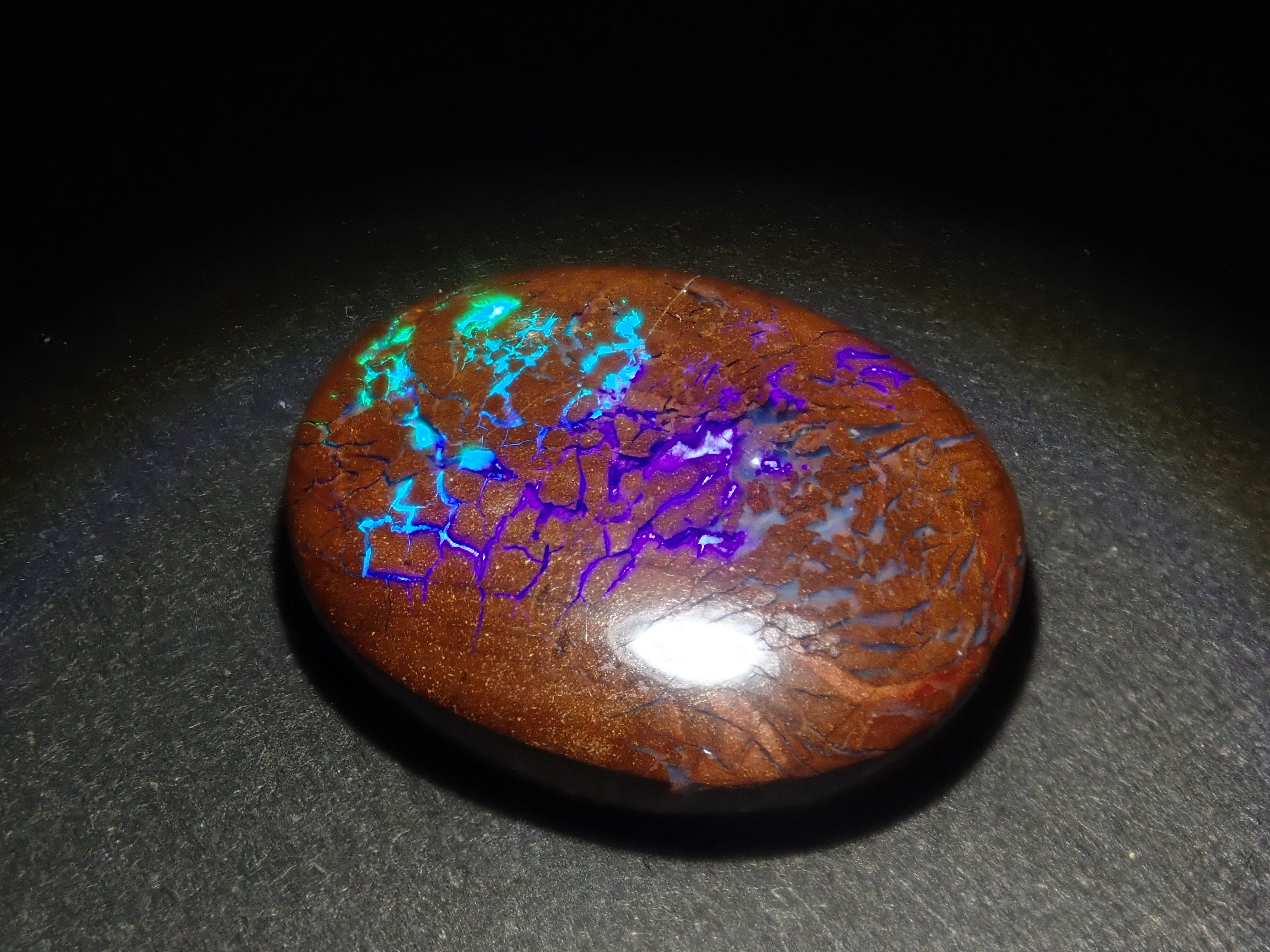 [On sale from 10/18 at 22:00] [Limited to 12 stones] 1 loose iron opal from Australia (average 28ct, October birthstone opal) [Multiple purchase discounts available] 