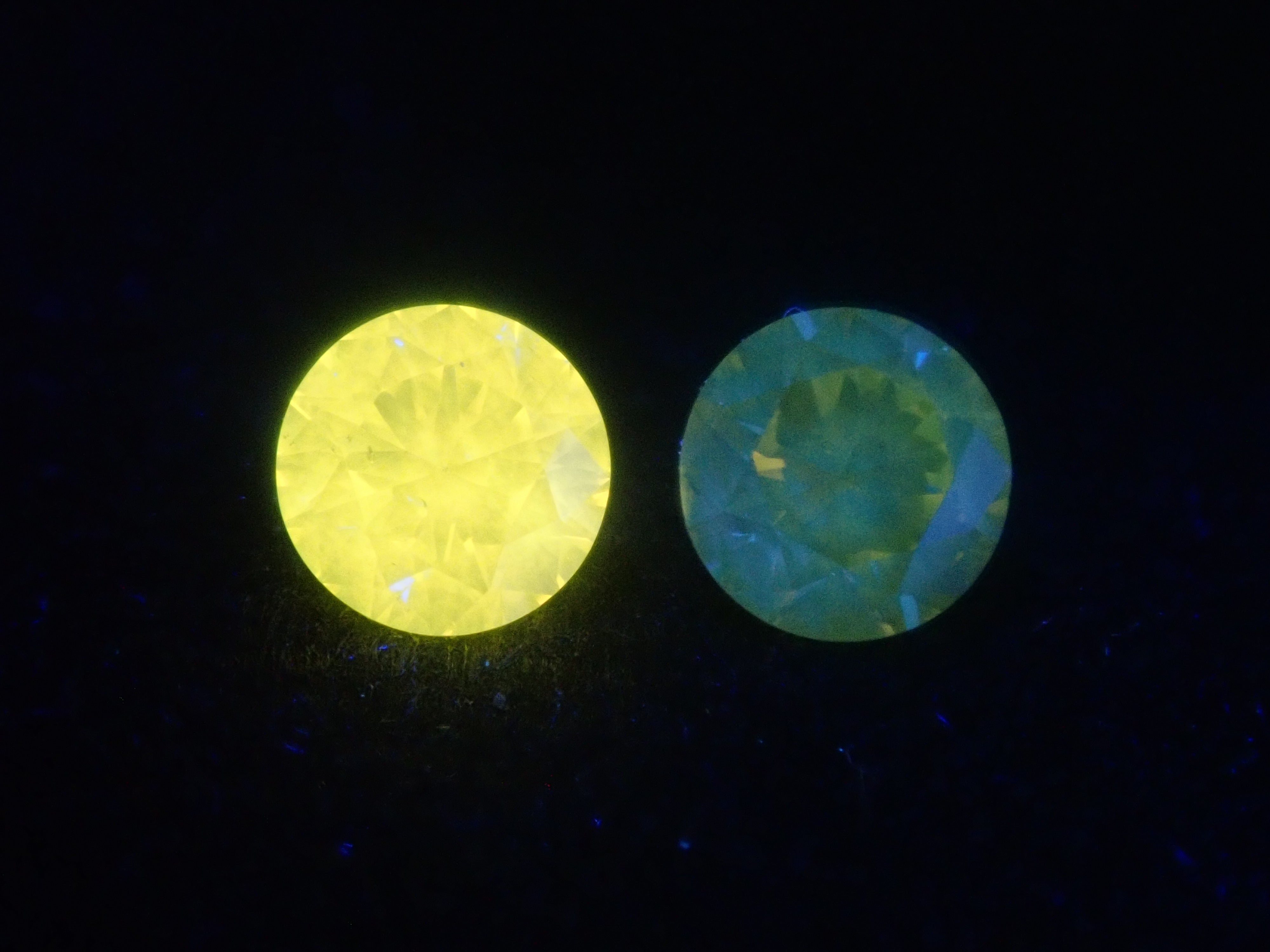 【7/26 22時販売】《限定16石》通常55,800円の0.706ct FANCY DEEP ORANGY YELLOW含むイエローダイヤガチャ《複数購入割引有》