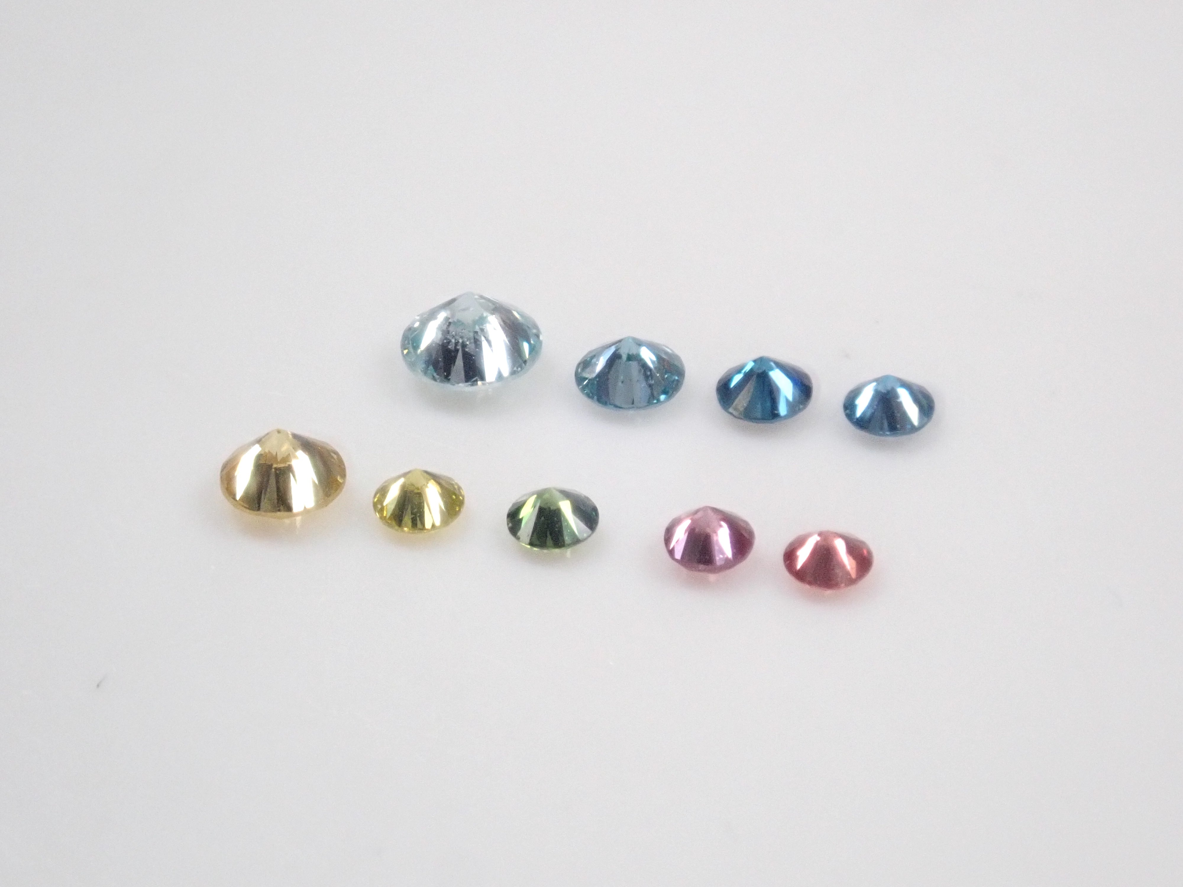 [On sale at 22:00 on 2/24] {Limited to 9 stones} Diamond Gacha💎 1 loose treated diamond (ice blue, purple, etc. / 1.7-3.0mm) {Multiple purchase discount available}