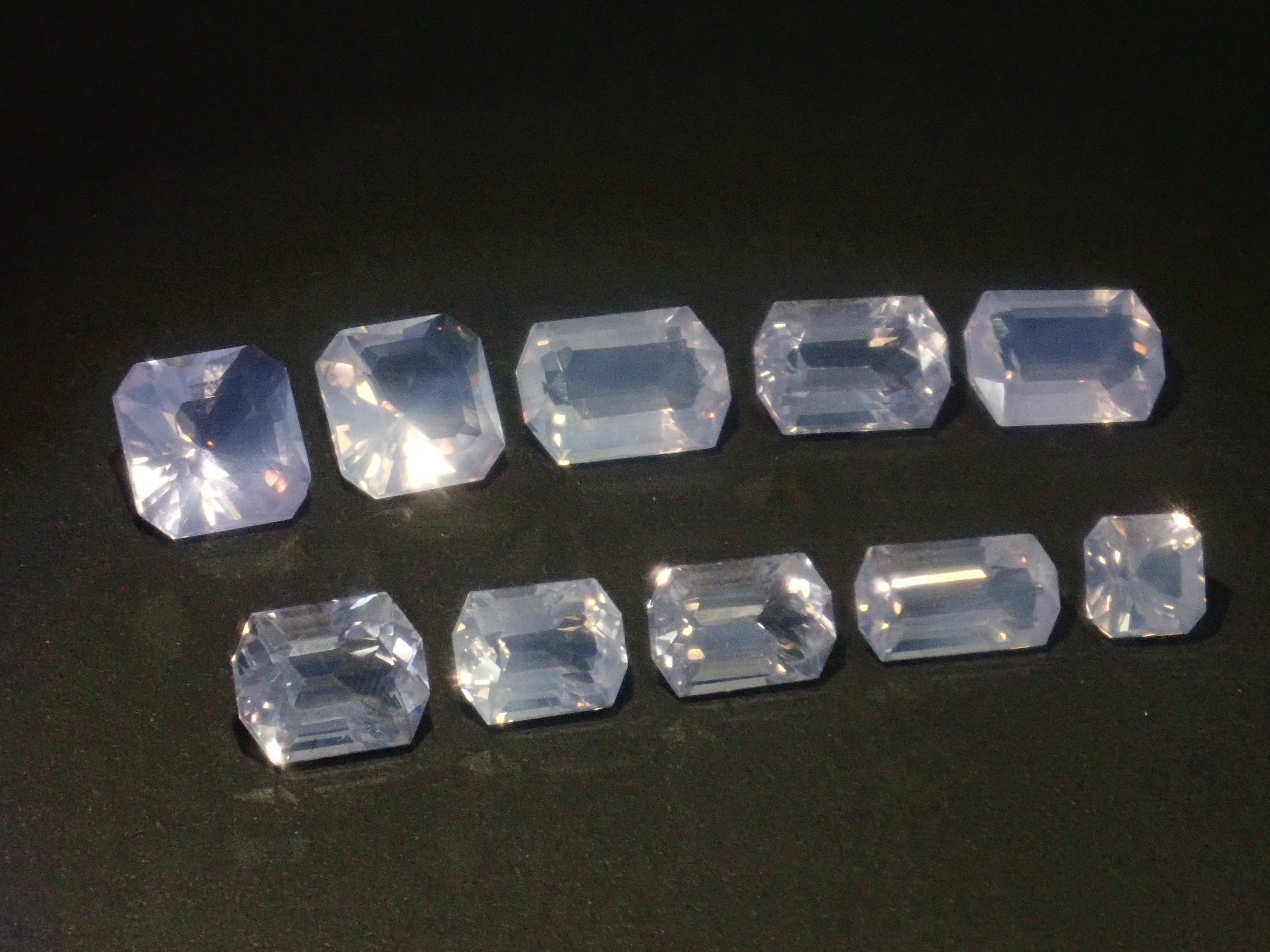 ブラジル産スコロライト（平均3ct）《複数購入割引有》