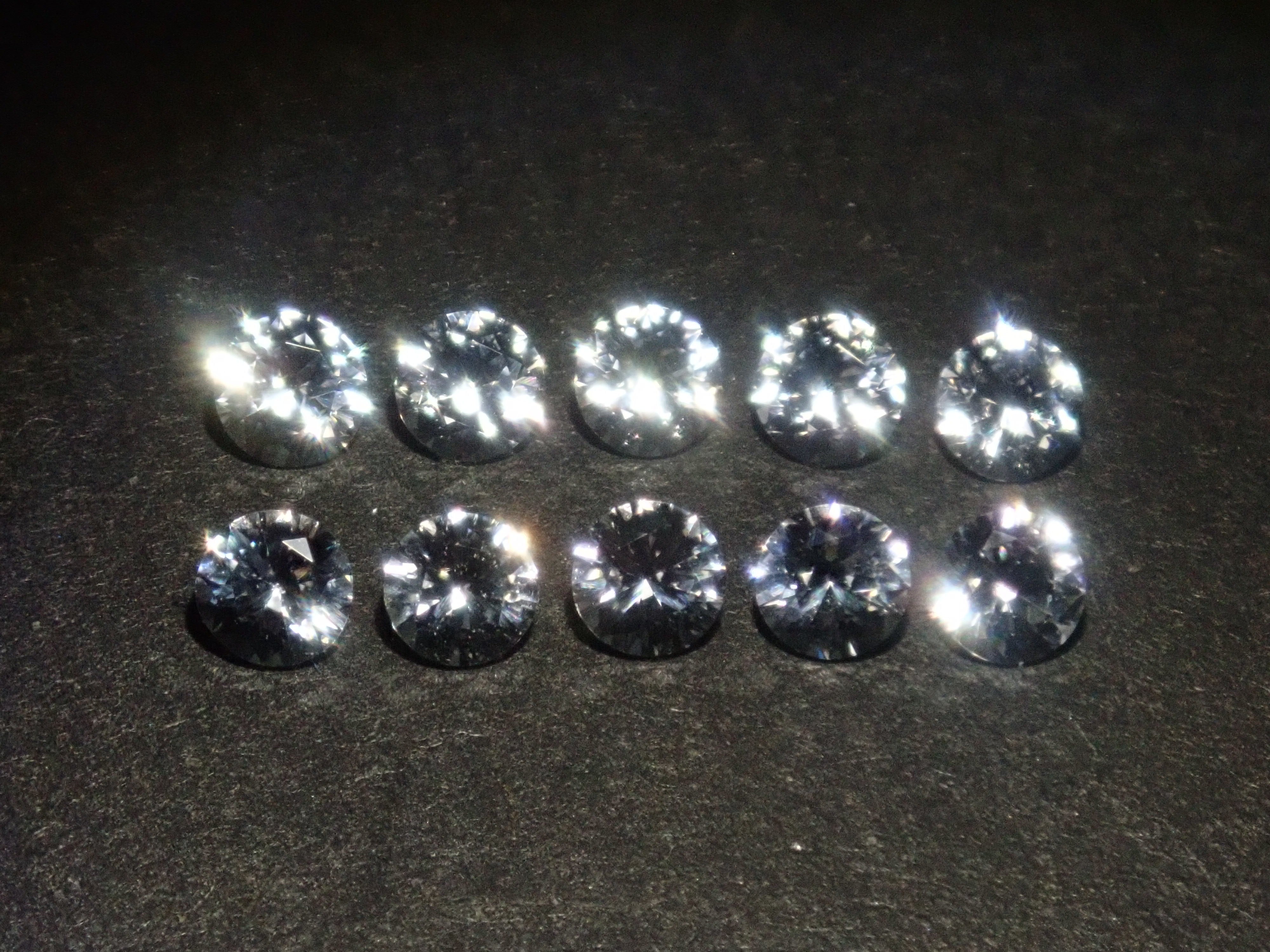 【9/20 22時販売】《数量限定》ロシア産フェナカイト（ラウンドカット,3mm）1石ルース《複数購入割引有》