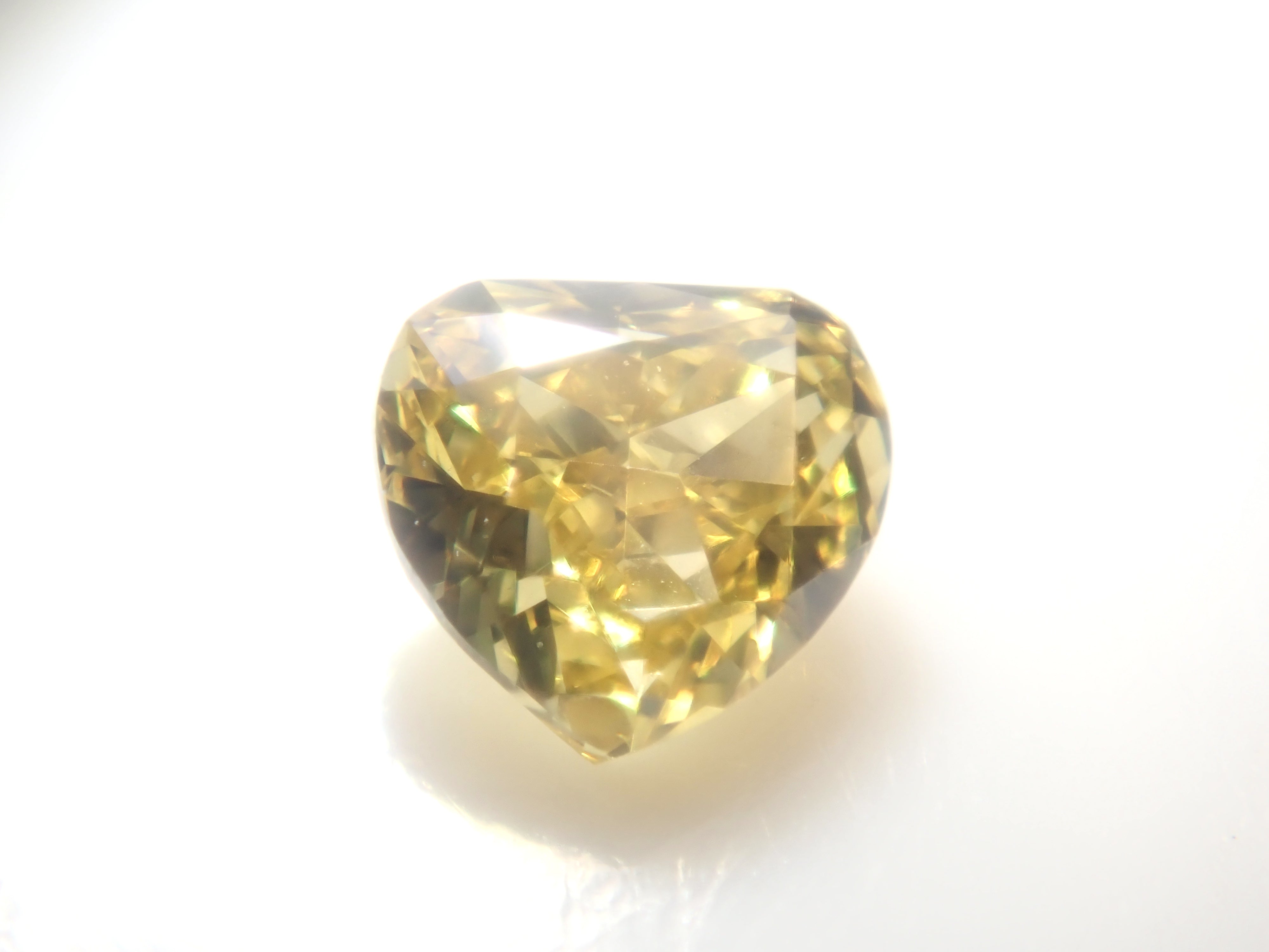 【7/26 22時販売】《限定16石》通常55,800円の0.706ct FANCY DEEP ORANGY YELLOW含むイエローダイヤガチャ《複数購入割引有》