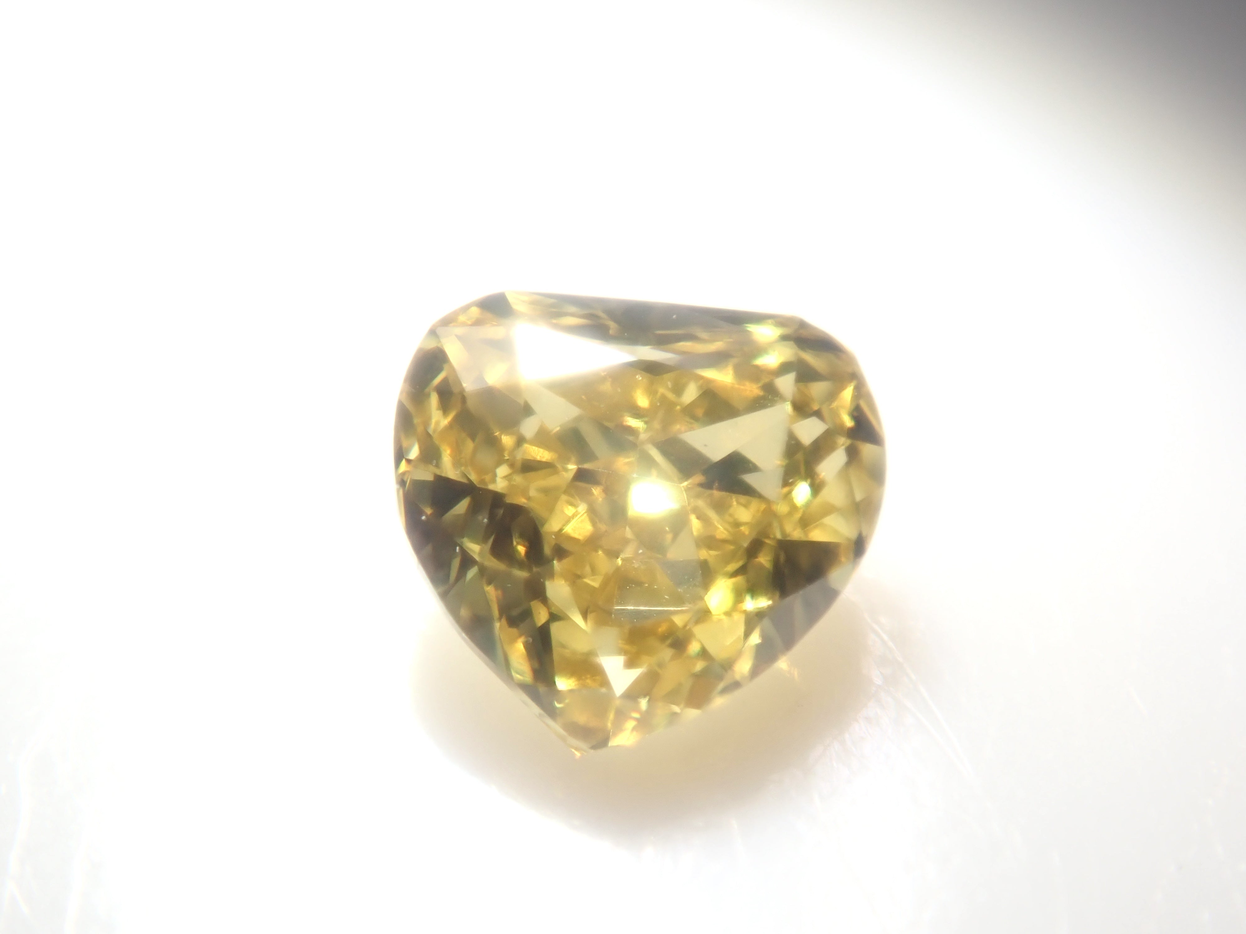 【7/26 22時販売】《限定16石》通常55,800円の0.706ct FANCY DEEP ORANGY YELLOW含むイエローダイヤガチャ《複数購入割引有》