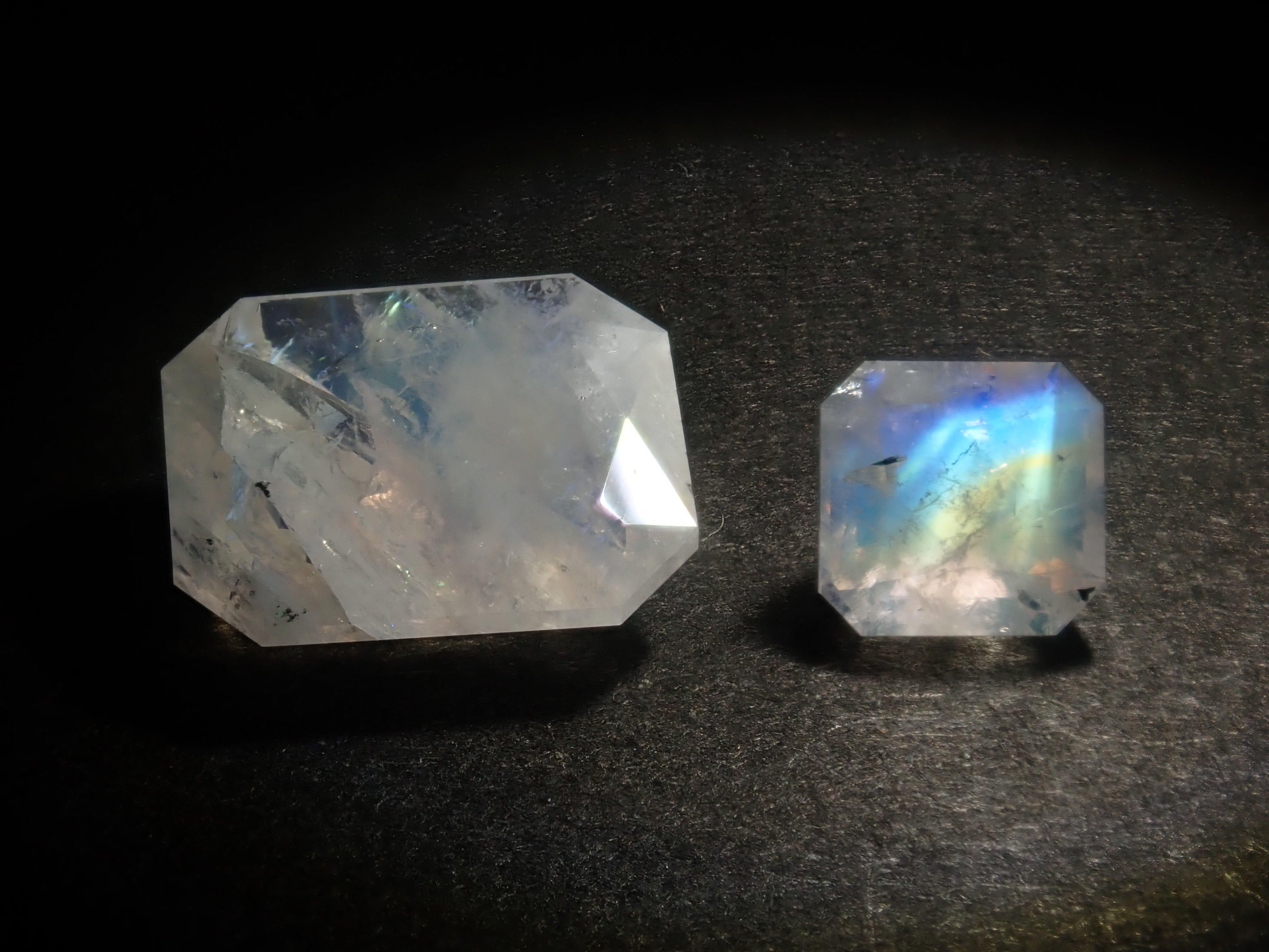 {For beginners} Gem gacha💎 1 loose gemstone (Chrome tourmaline, Mahenge spinel, etc.) cut by Sri Lankan craftsman Sanjay {Multiple purchase discounts available}