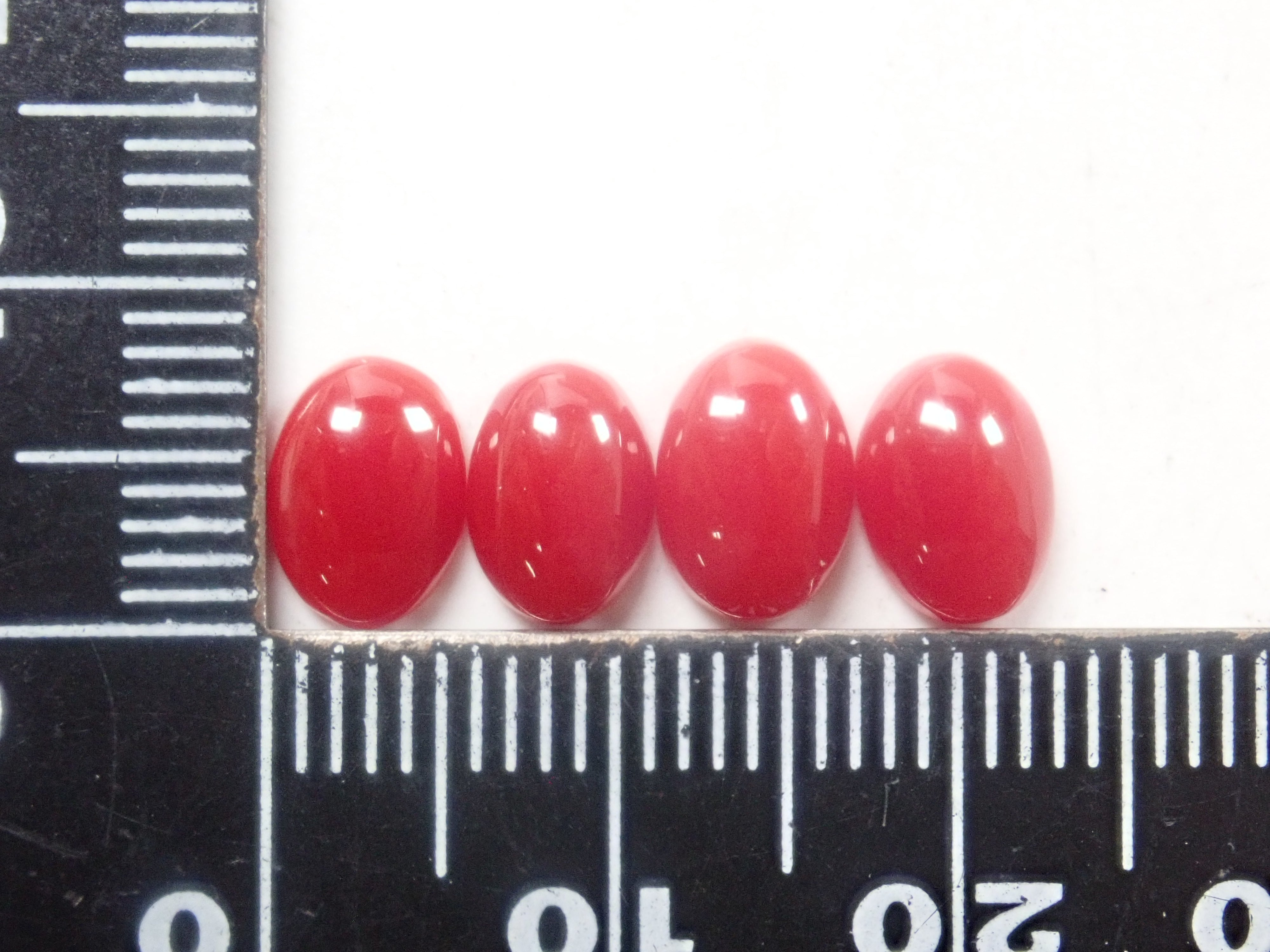 高知県産血赤珊瑚 ルース（トップカラー／7.5-8.0〜5.5~6.0mm）《複数